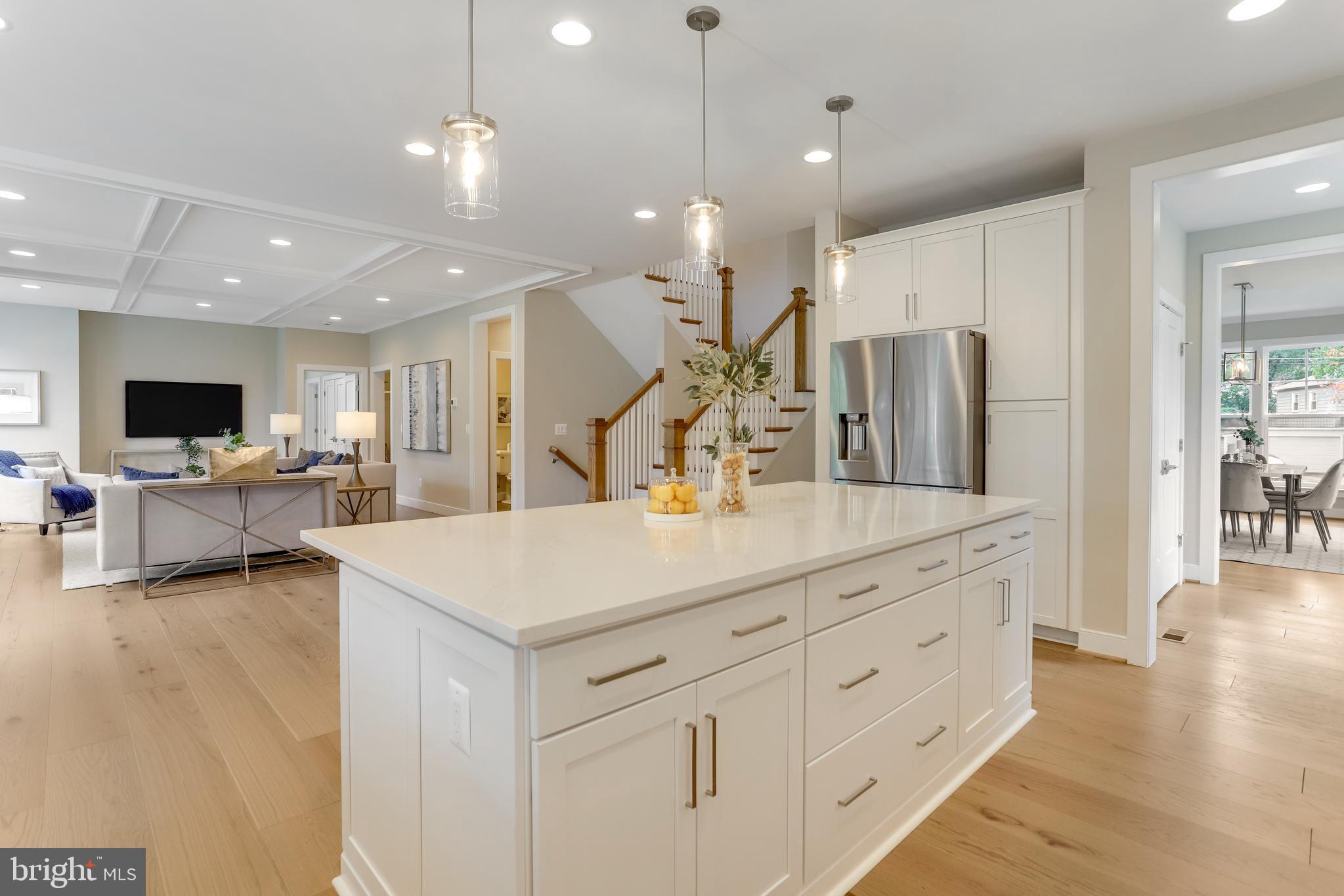 VIENNA WOODS - Residential