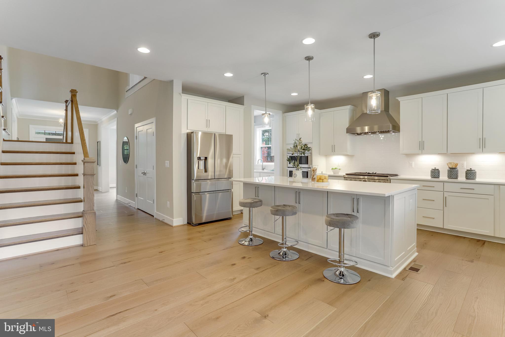 VIENNA WOODS - Residential