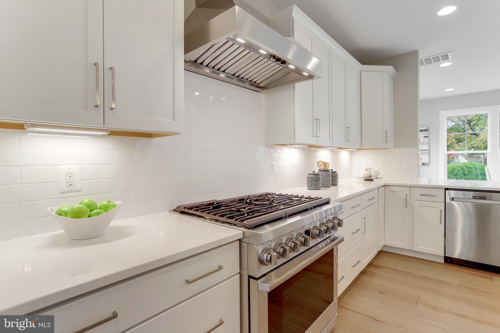 VIENNA WOODS - Residential