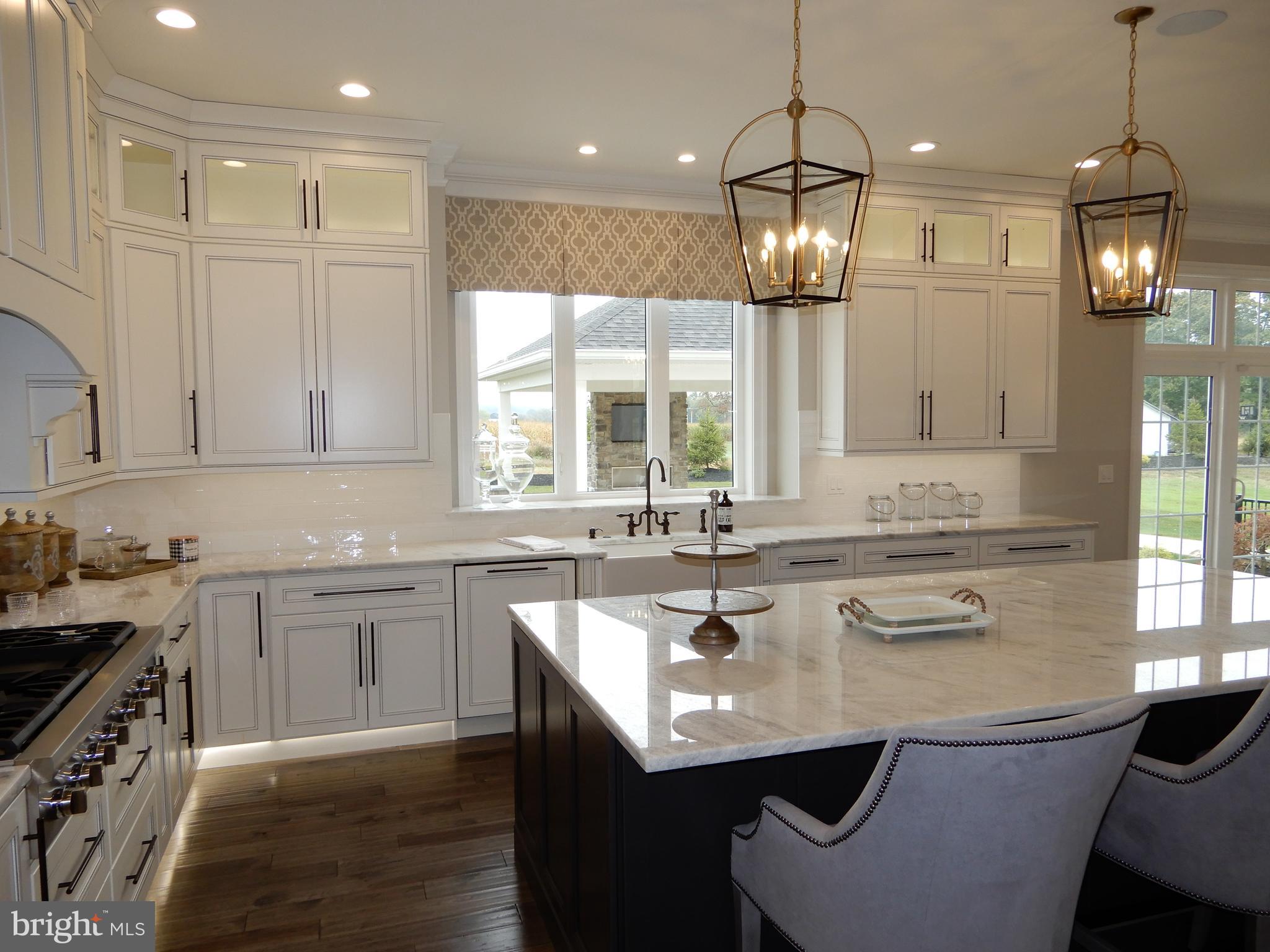 CRIMSON GLEN - Residential
