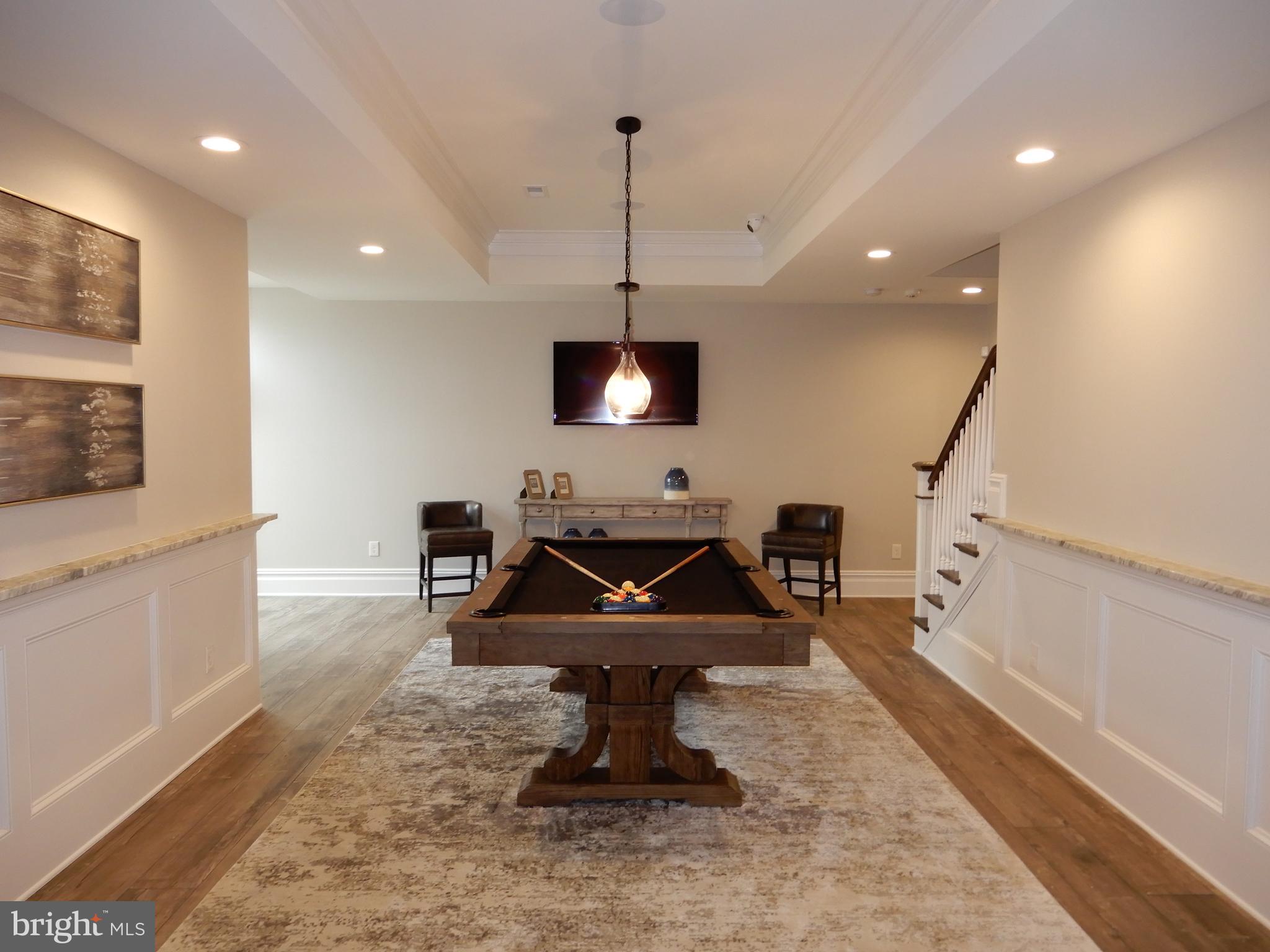 CRIMSON GLEN - Residential