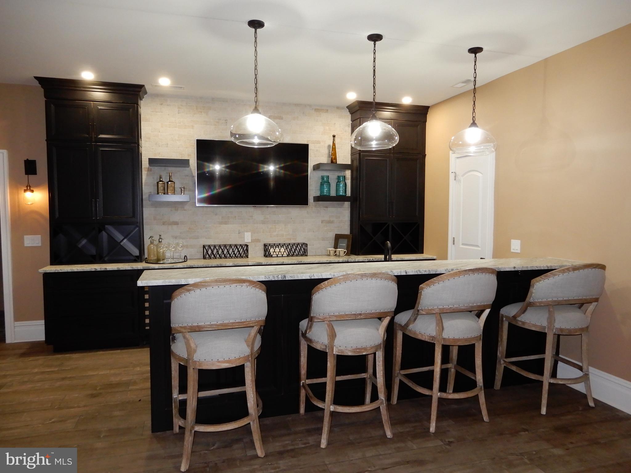 CRIMSON GLEN - Residential