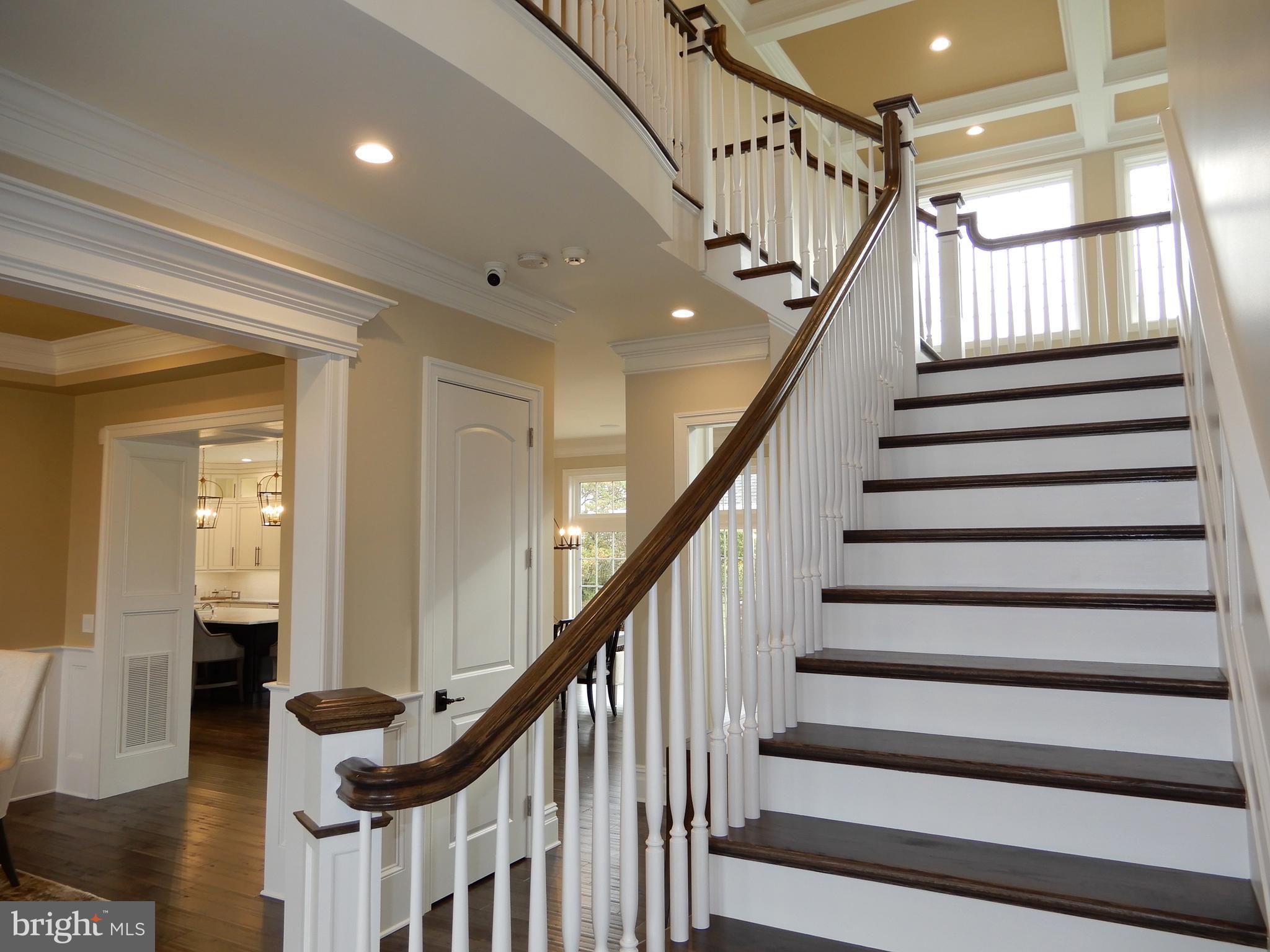 CRIMSON GLEN - Residential