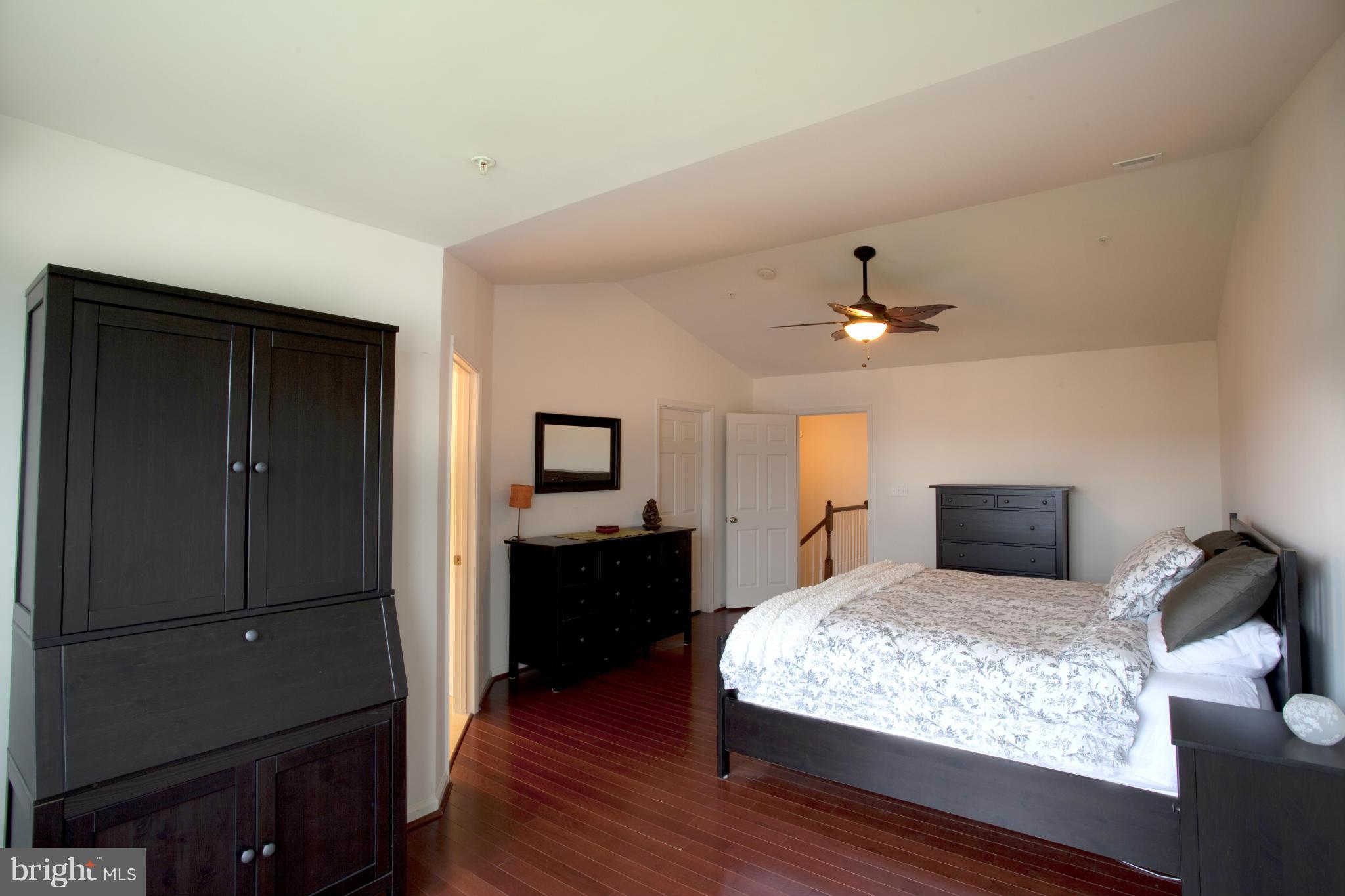 VILLAGE TOWNS - Residential