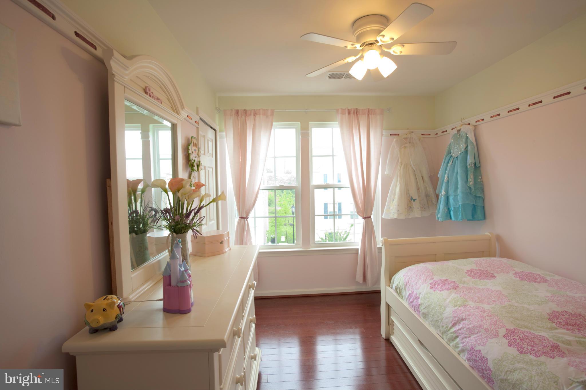 VILLAGE TOWNS - Residential