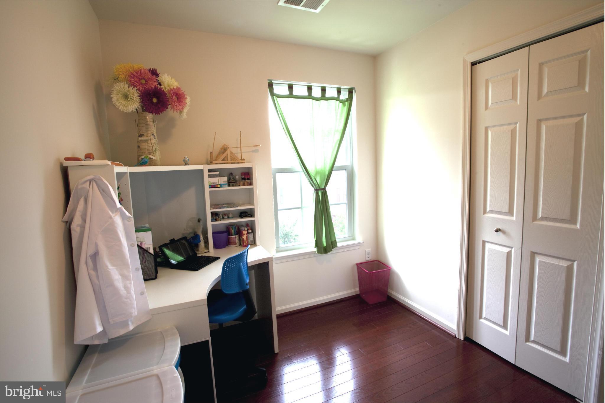 VILLAGE TOWNS - Residential