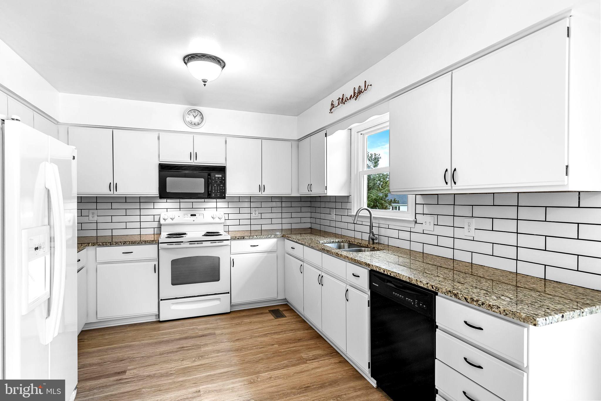 VISTA WOODS - Residential