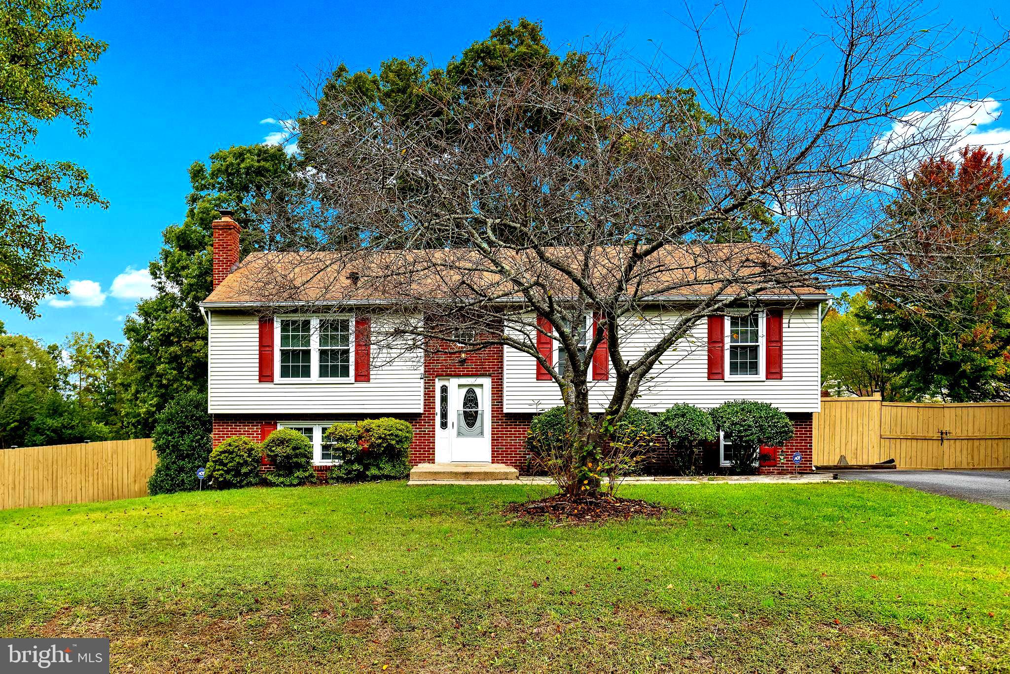 VISTA WOODS - Residential