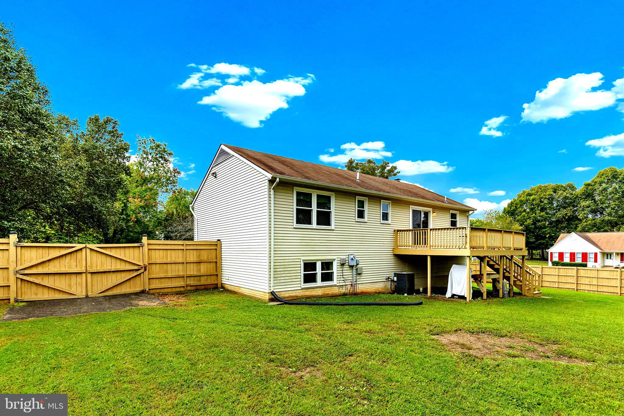 VISTA WOODS - Residential