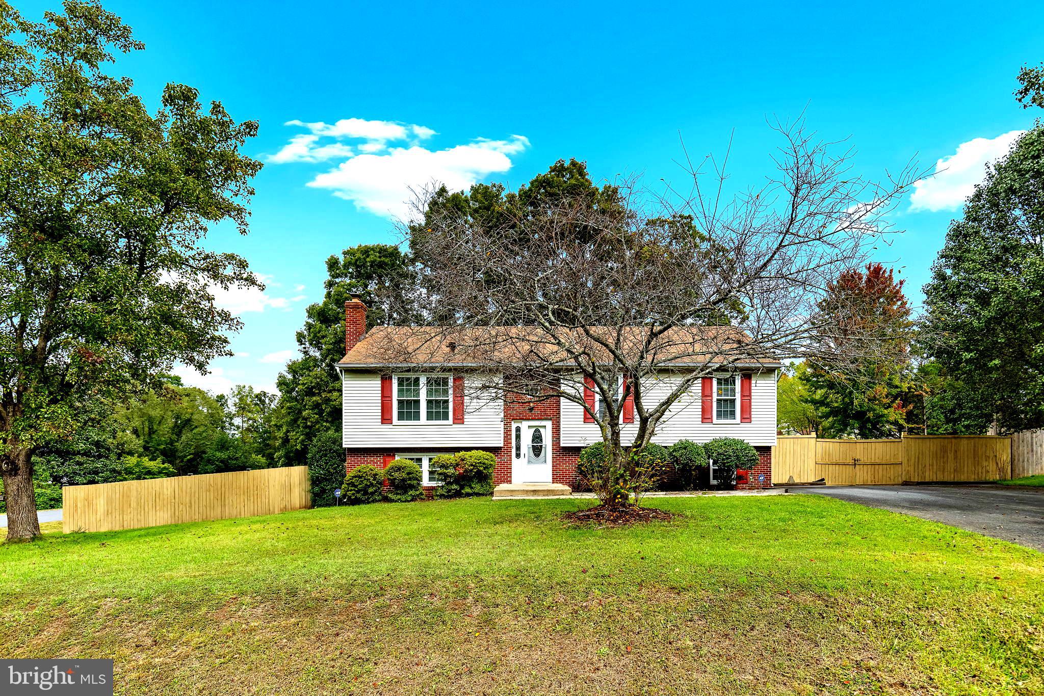 VISTA WOODS - Residential