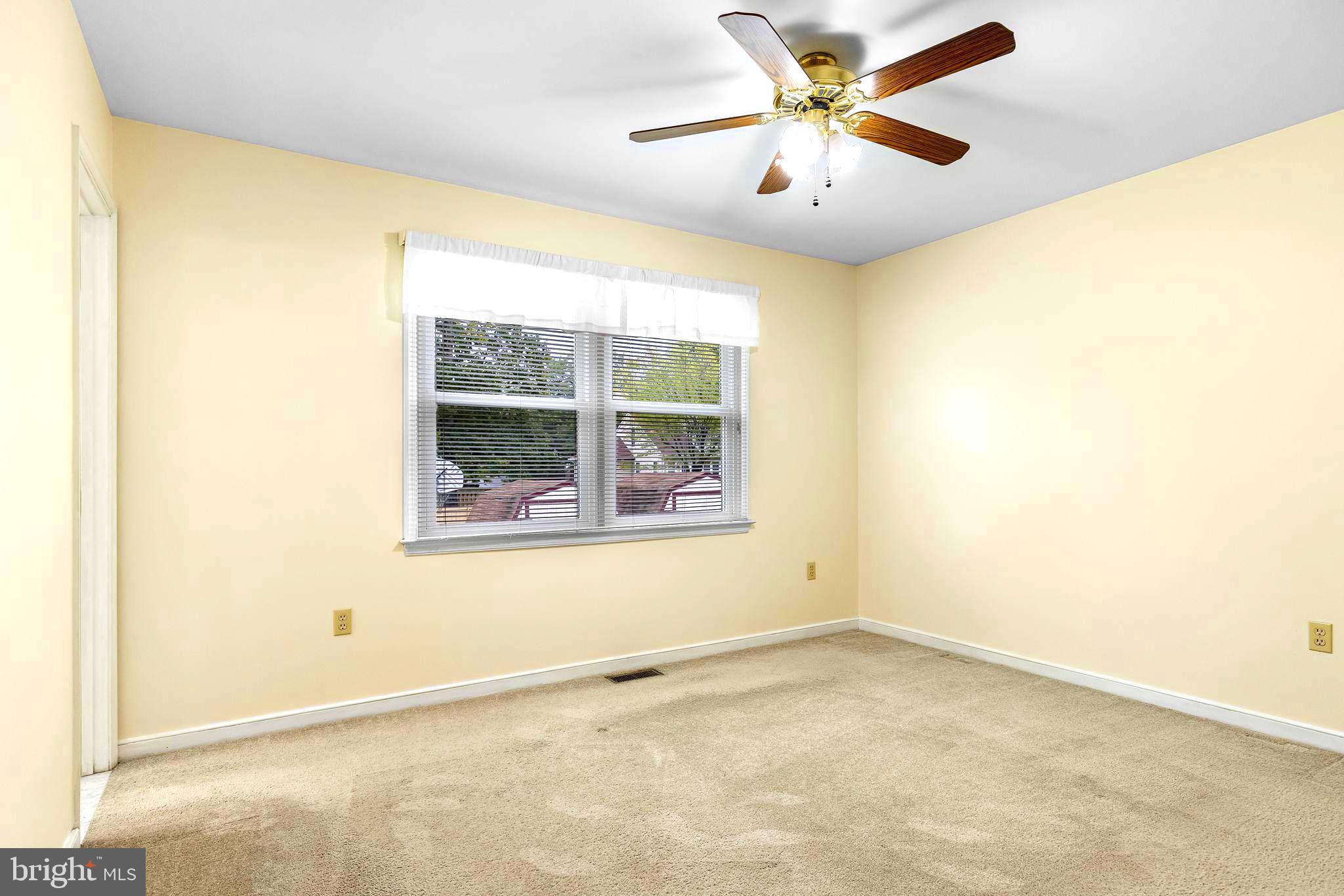 VISTA WOODS - Residential