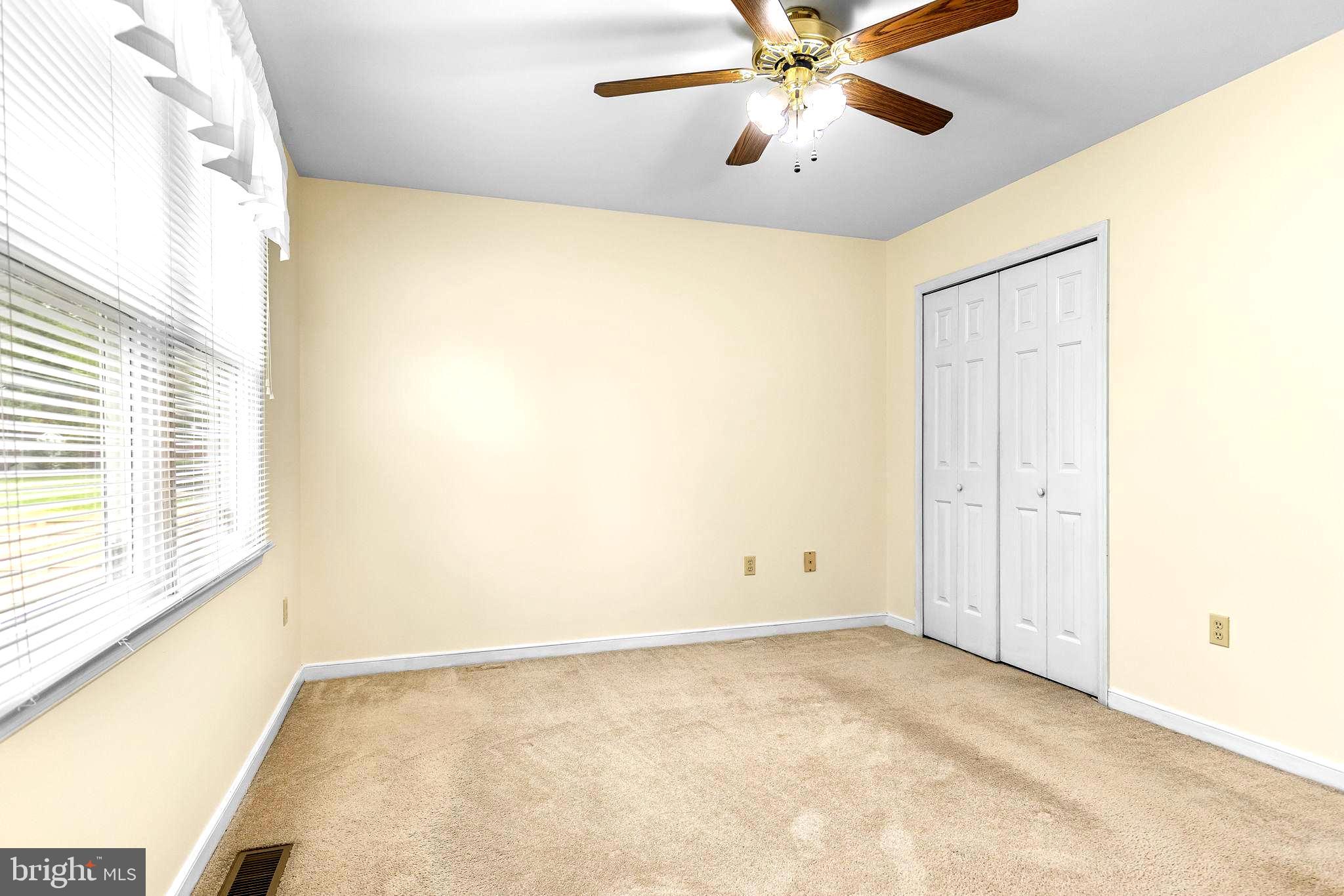 VISTA WOODS - Residential