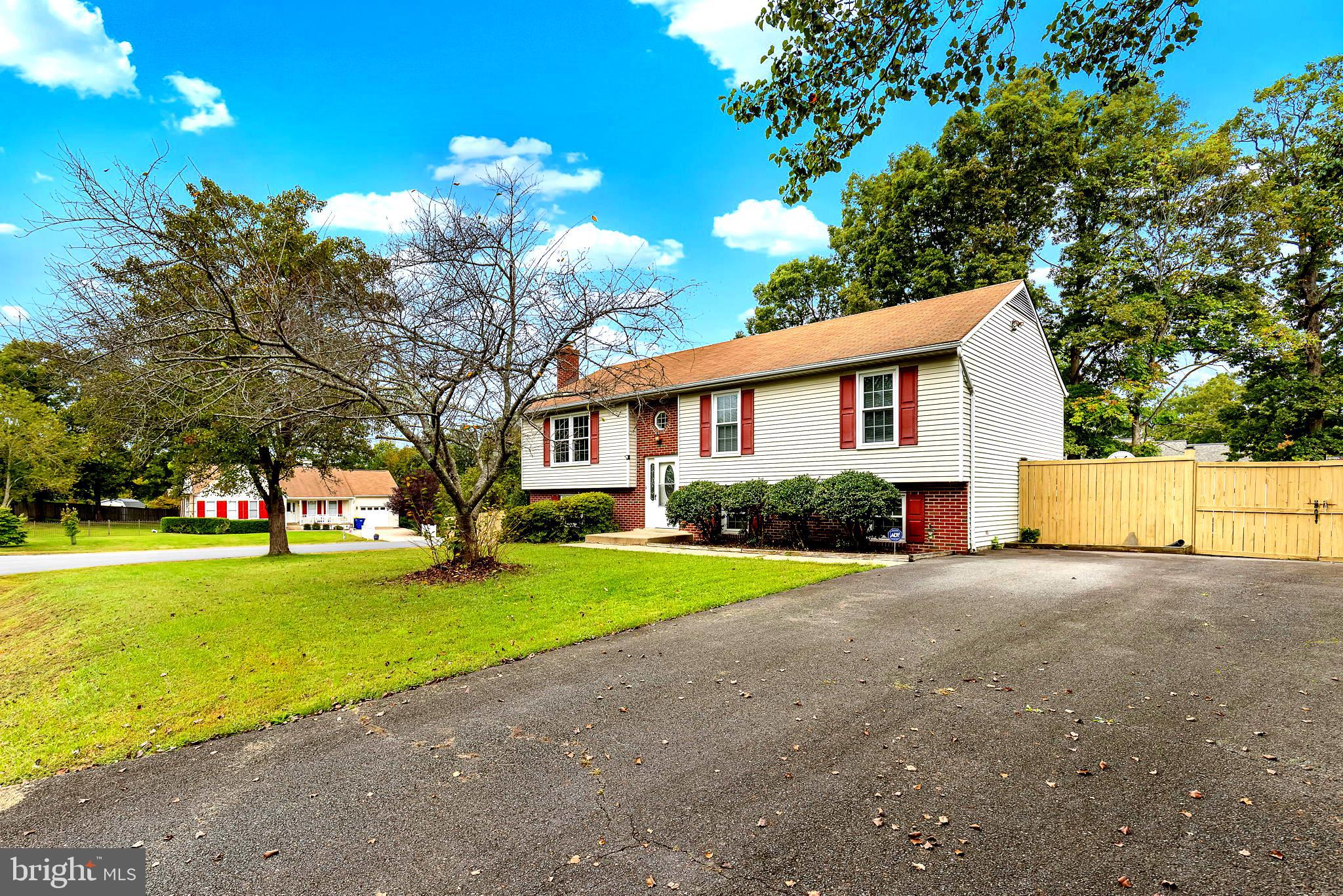 VISTA WOODS - Residential