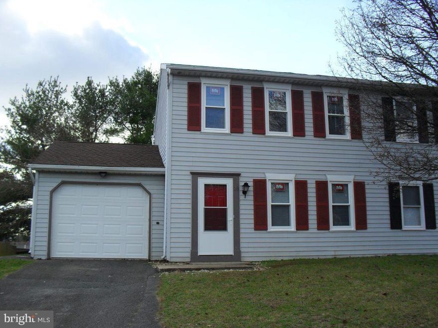 End unit townhouse just south of Lancaster in quiet neighborhood with roomy backyard, 1 car garage, new appliances, new roof, new carpet & more. Ready for the new owner.
