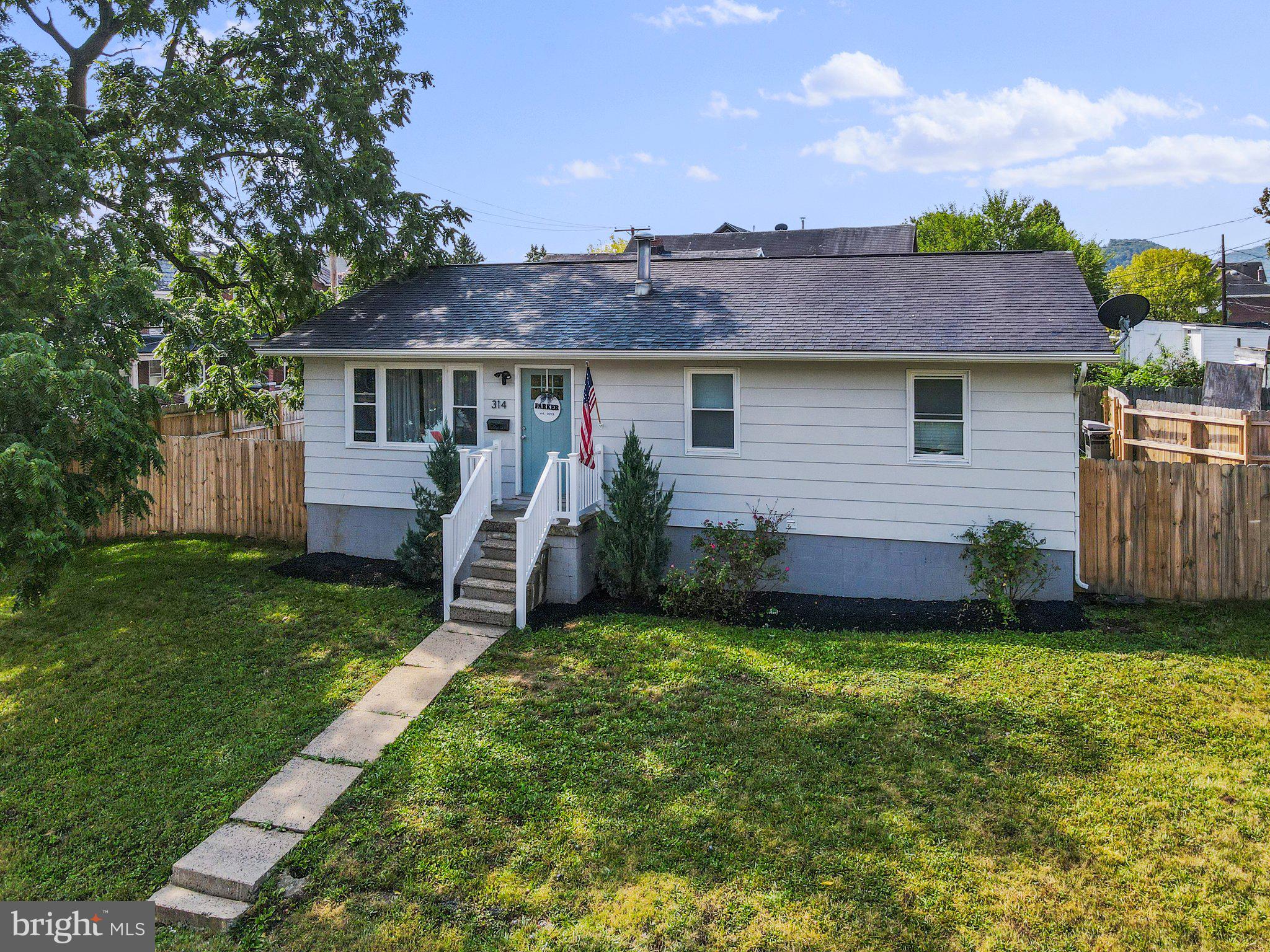 WEST SIDE - Residential