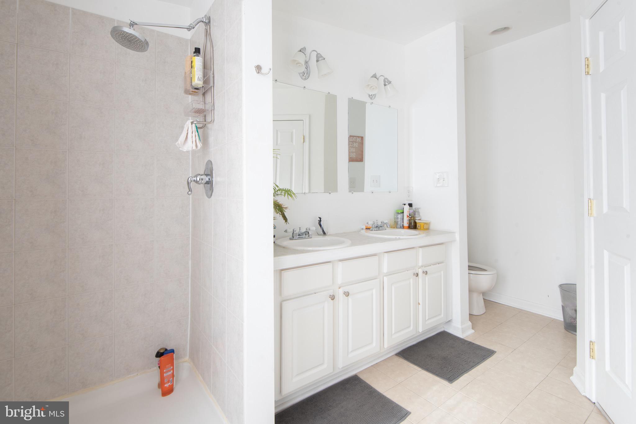 CHARLES VILLAGE - Residential