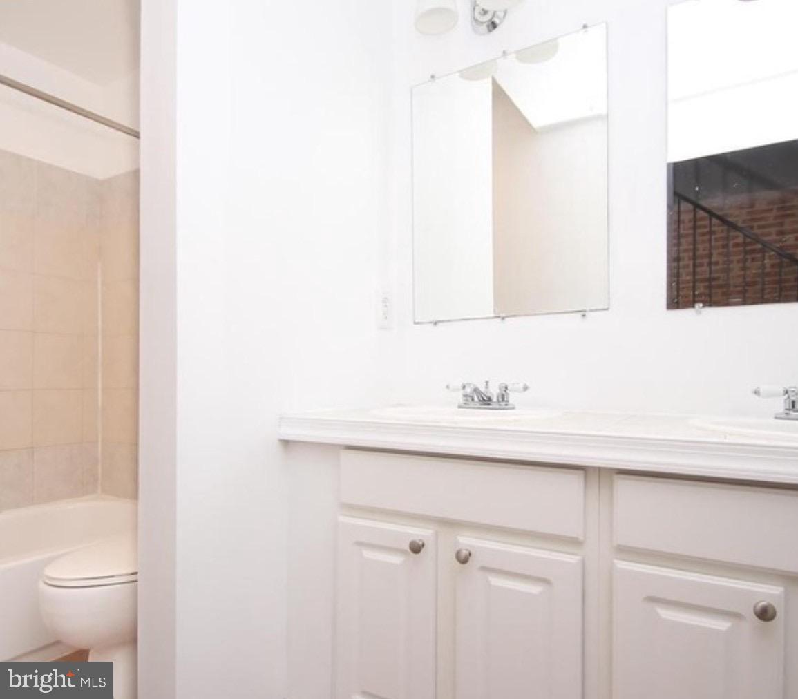 CHARLES VILLAGE - Residential