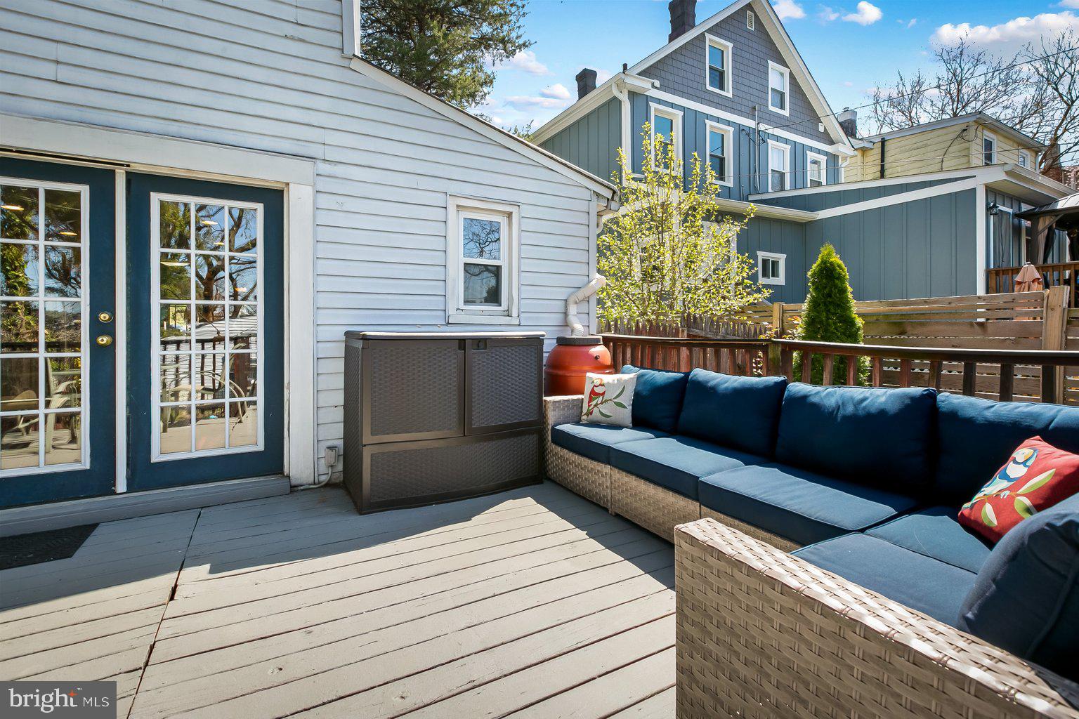 HAMPDEN HISTORIC DISTRICT - Residential