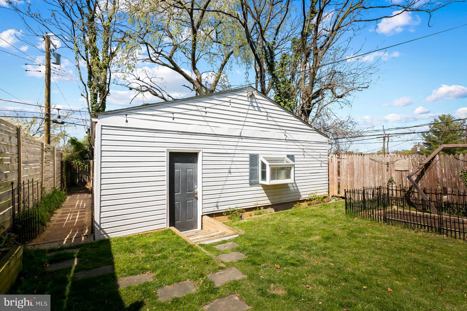 HAMPDEN HISTORIC DISTRICT - Residential