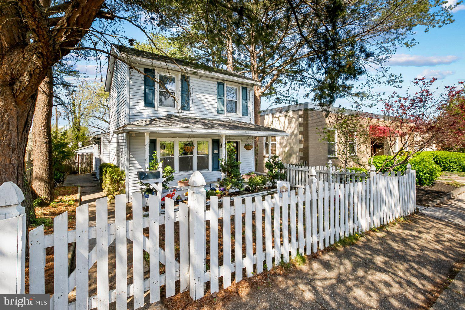HAMPDEN HISTORIC DISTRICT - Residential
