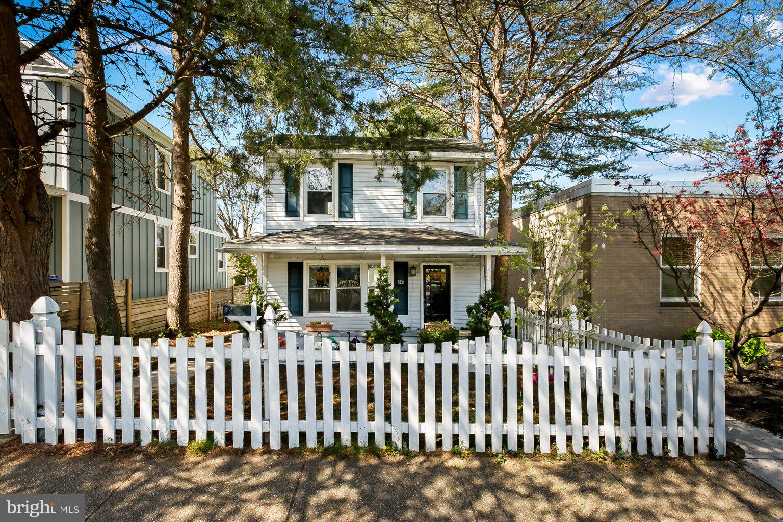 HAMPDEN HISTORIC DISTRICT - Residential