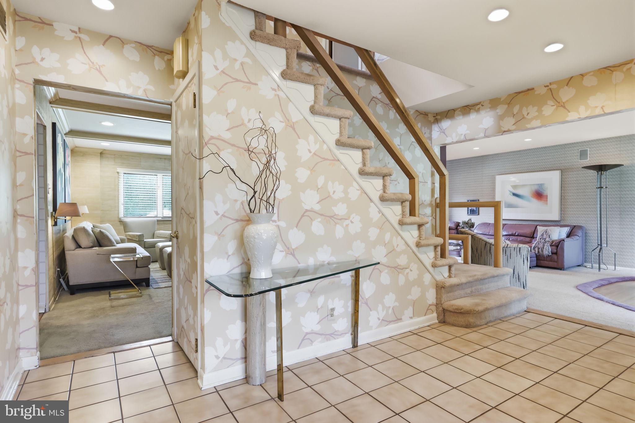 1027 CORN CRIB DRIVE