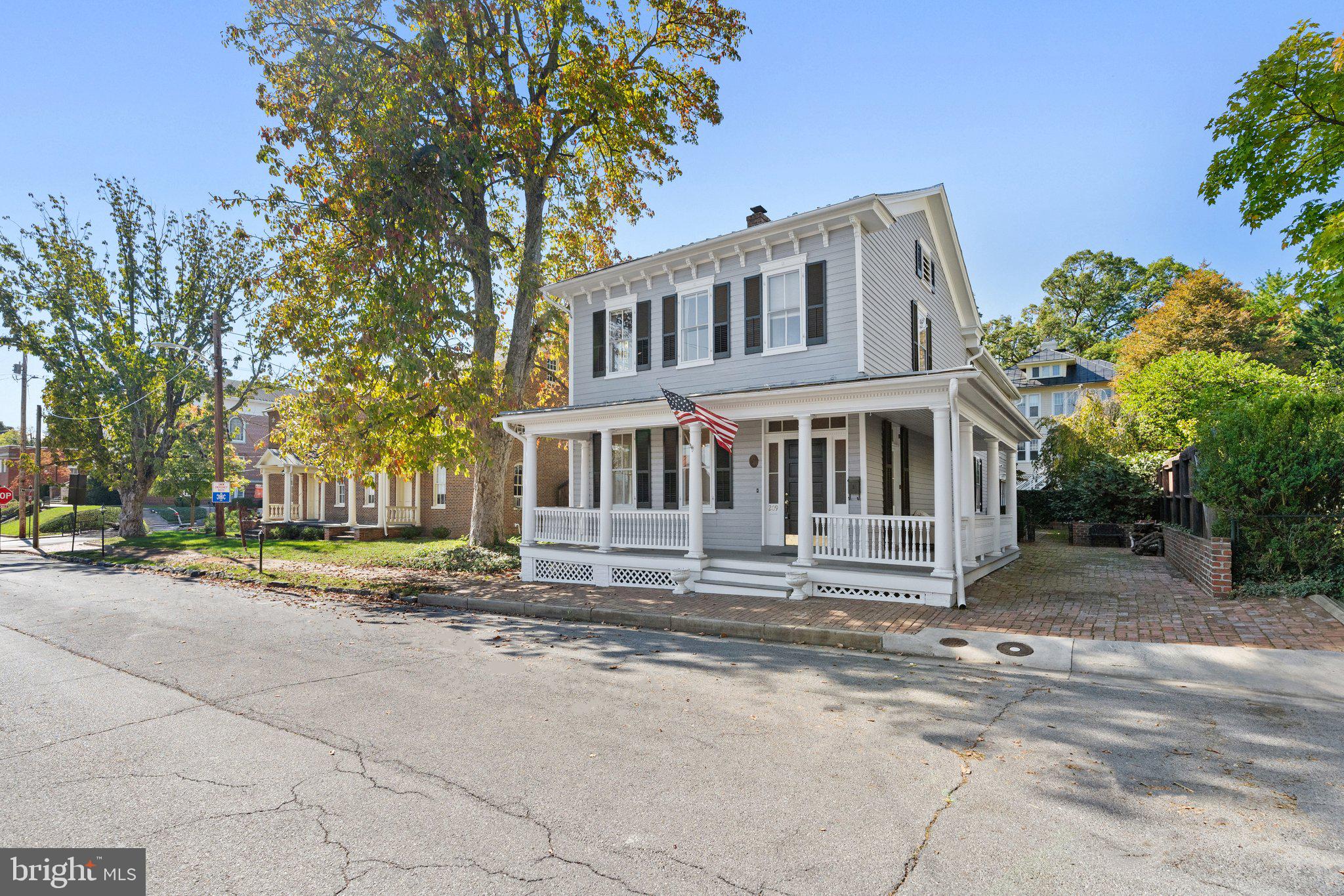 209 N WASHINGTON STREET