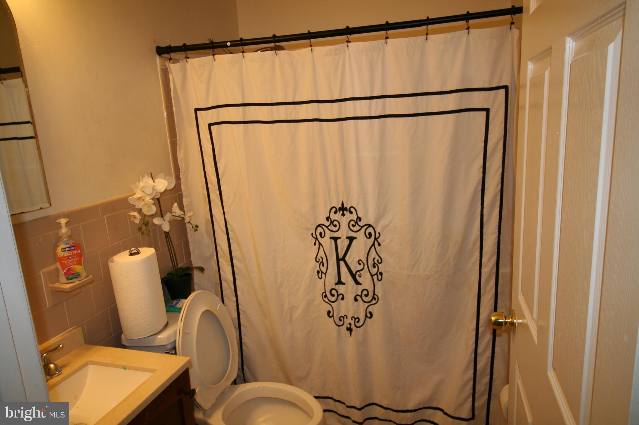 QUEENS WOOD - Residential