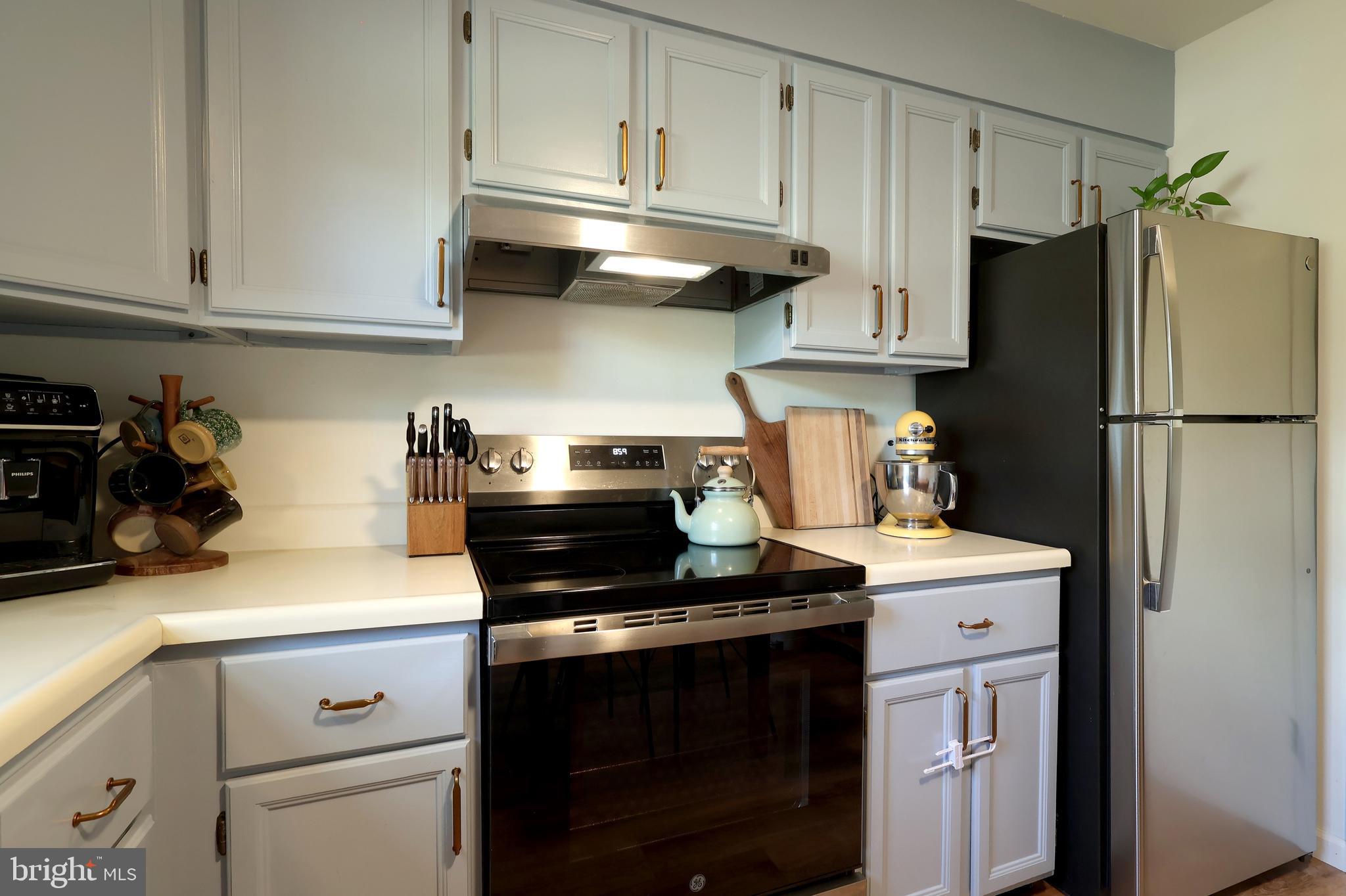 RAMBLING OAKS - Residential