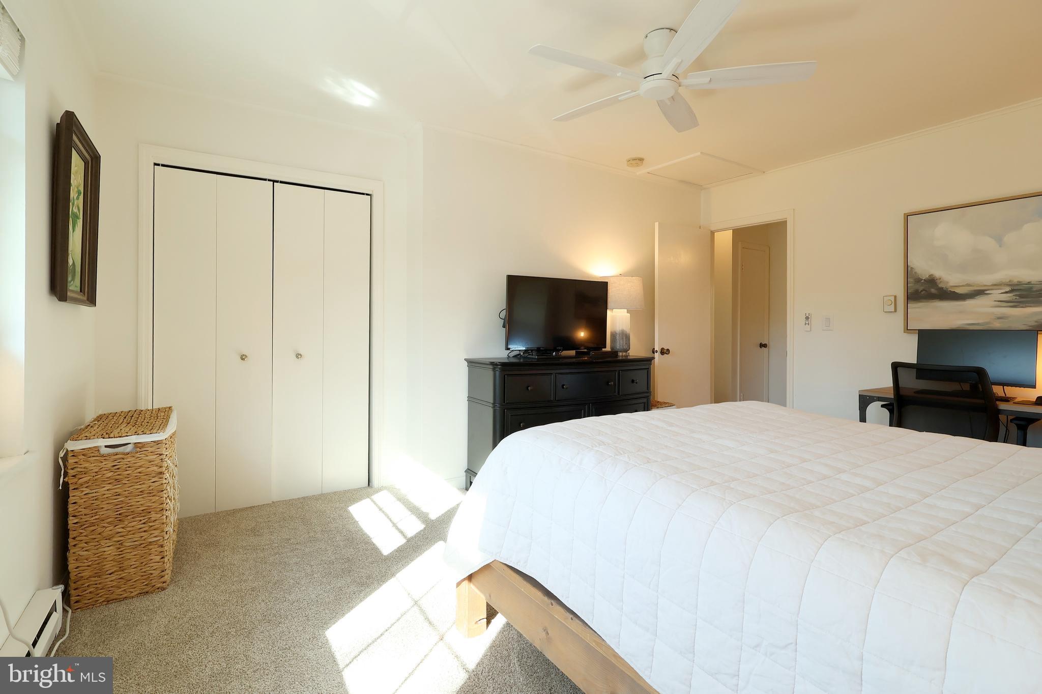 RAMBLING OAKS - Residential