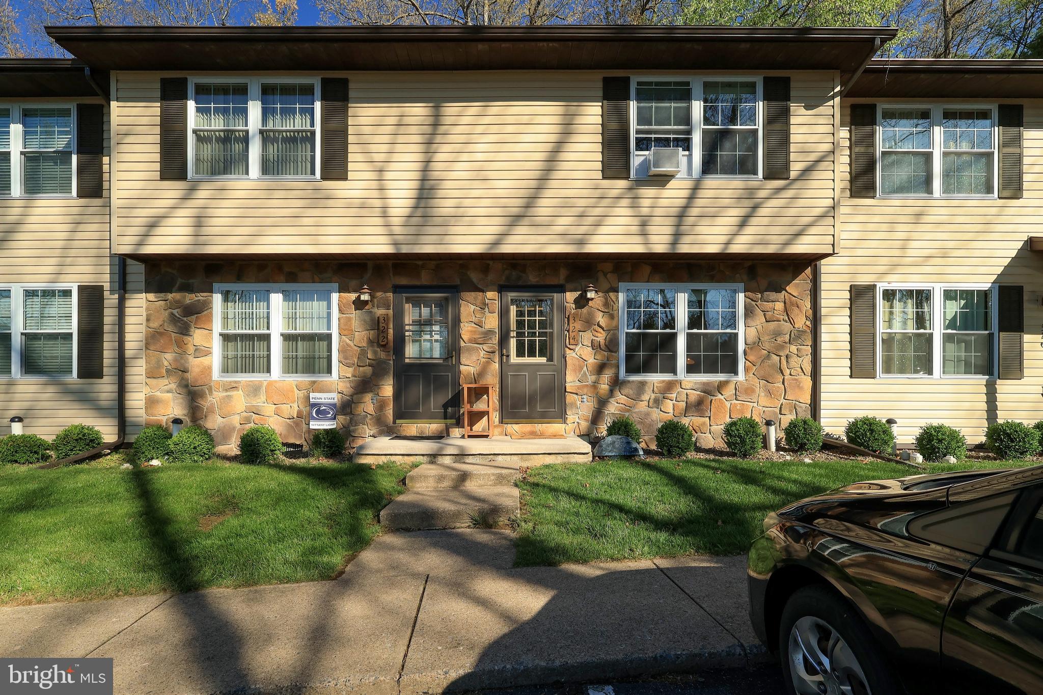 RAMBLING OAKS - Residential
