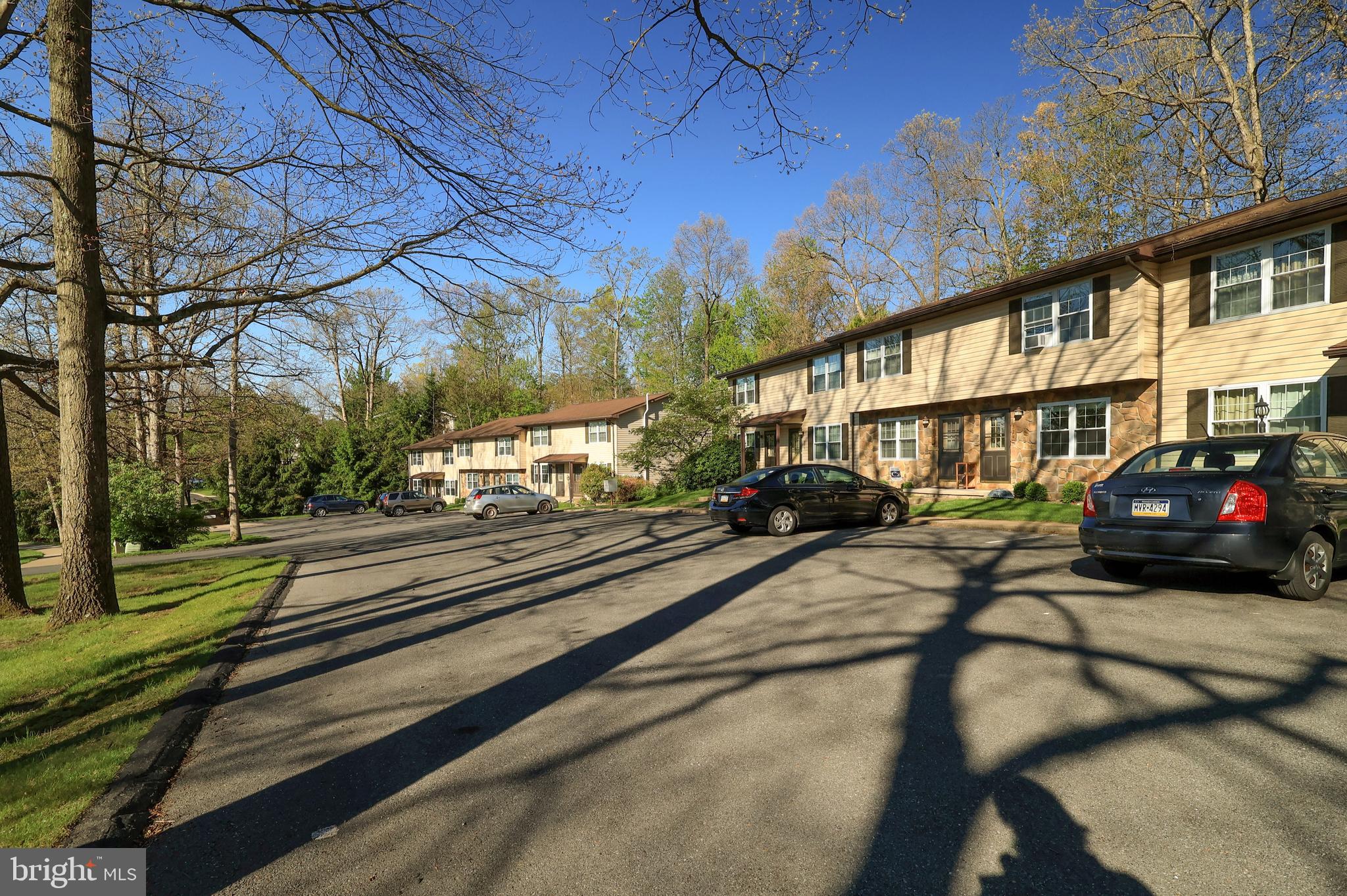 RAMBLING OAKS - Residential