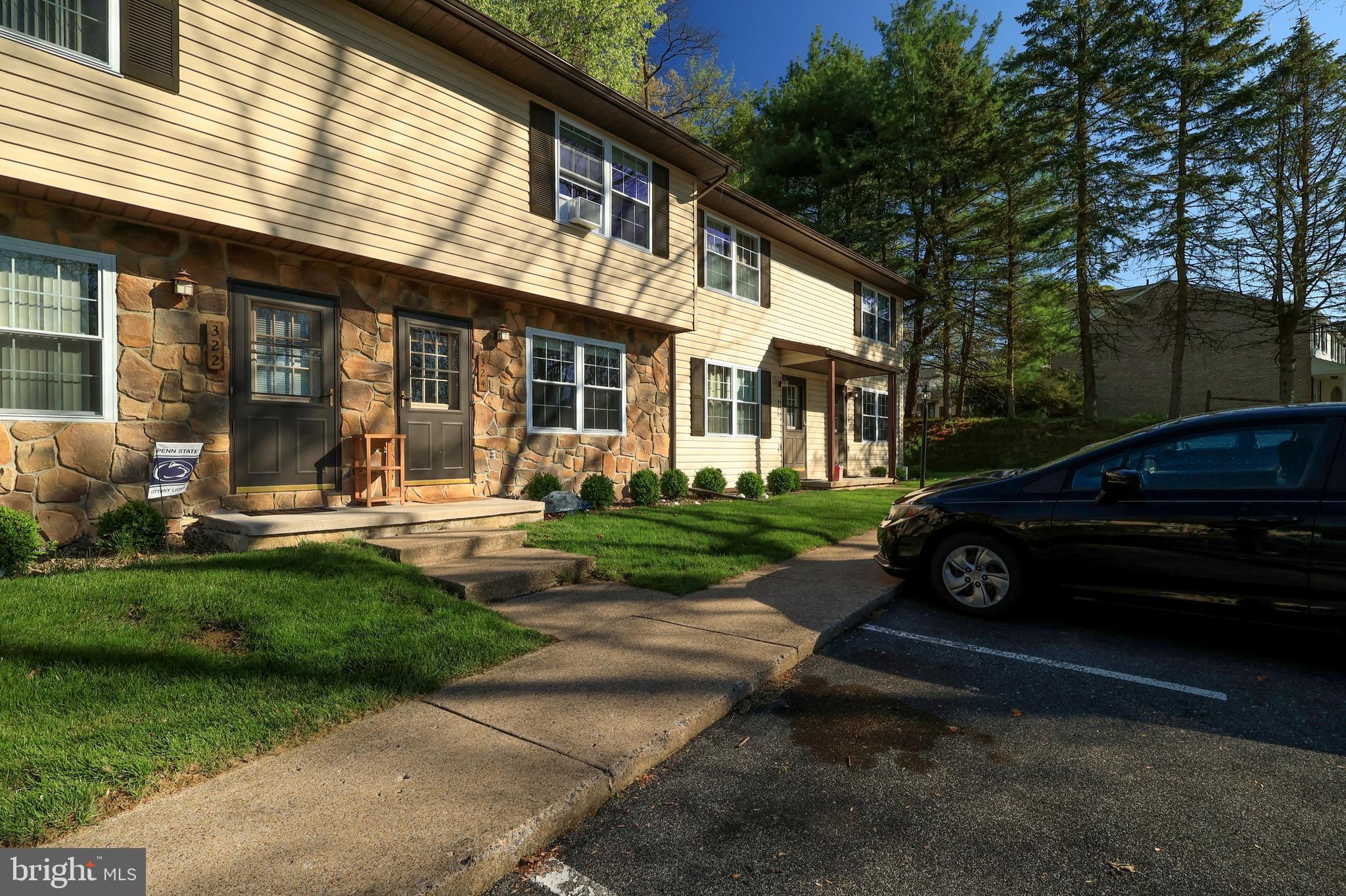 RAMBLING OAKS - Residential