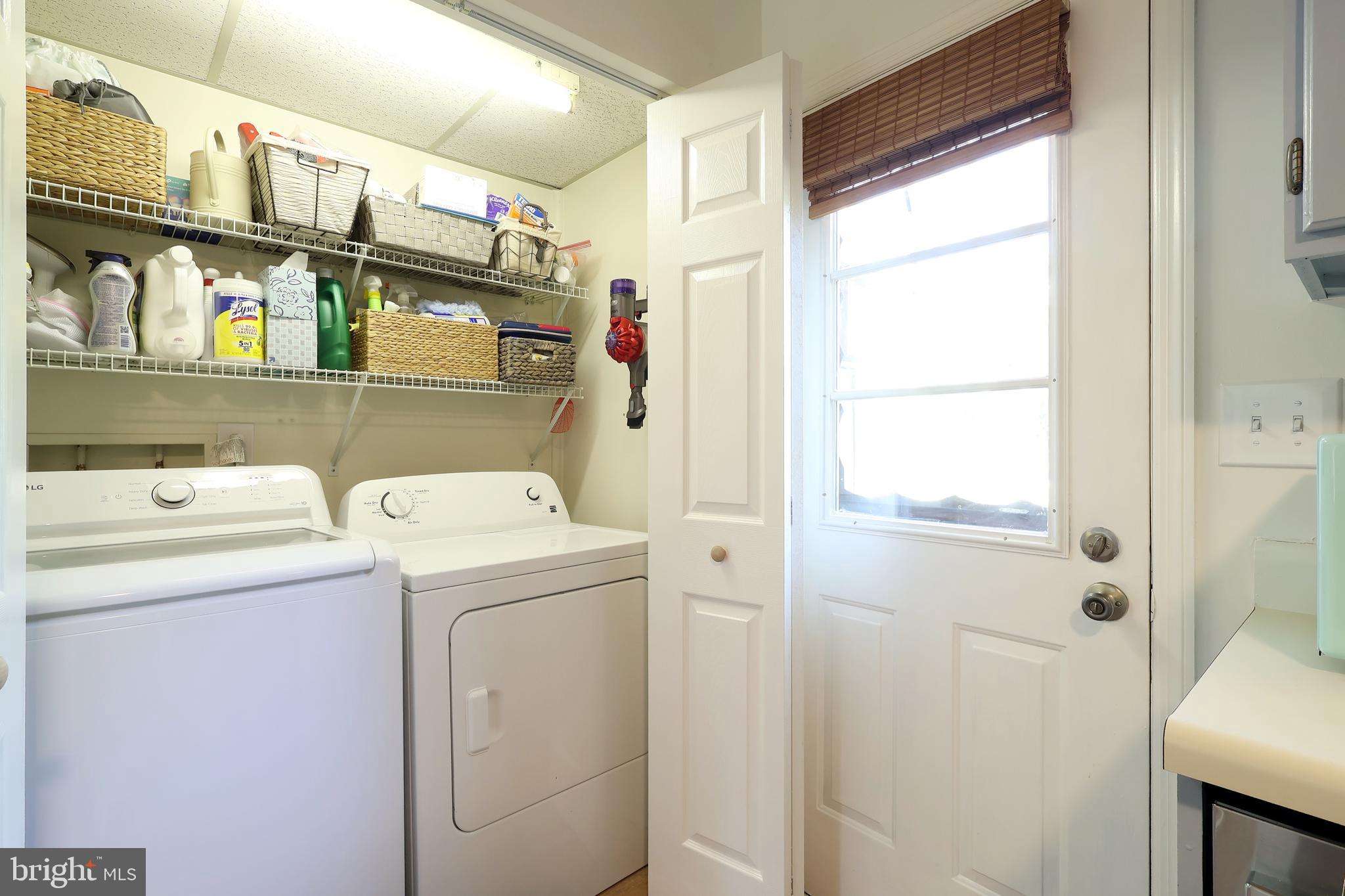 RAMBLING OAKS - Residential