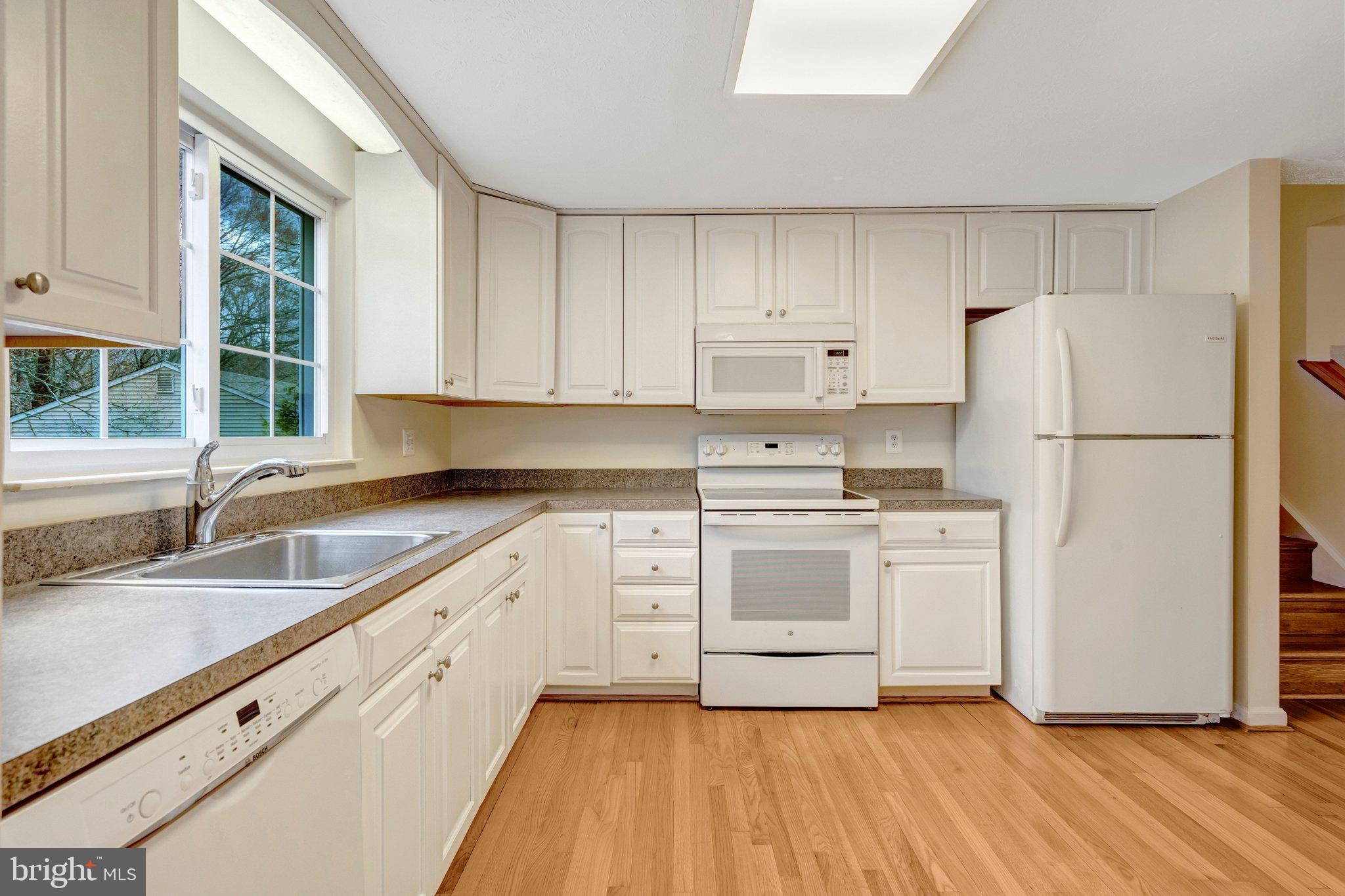 7743 MIDDLE VALLEY DRIVE