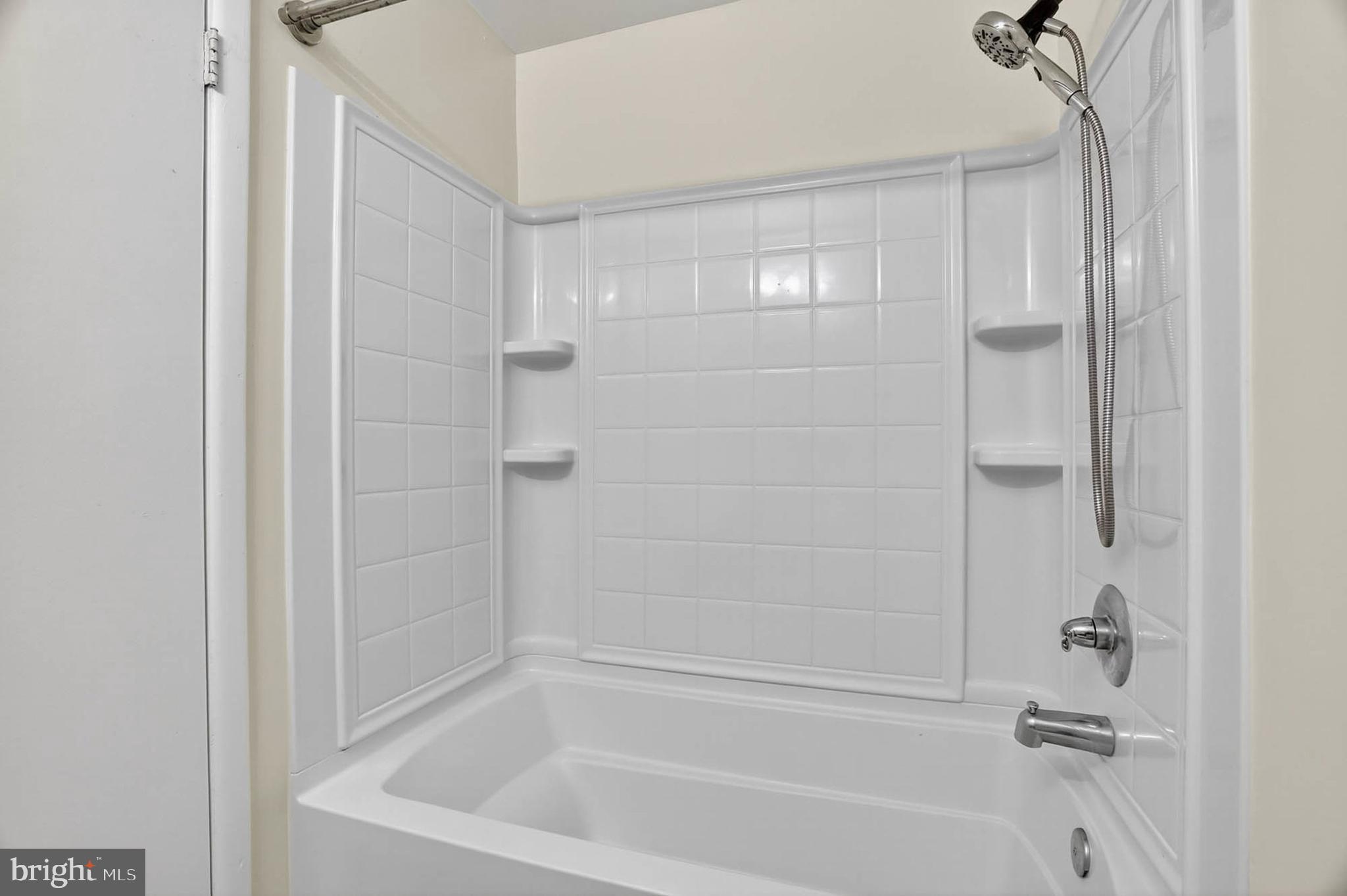 COLUMBIA TOWN CENTER - Residential Lease