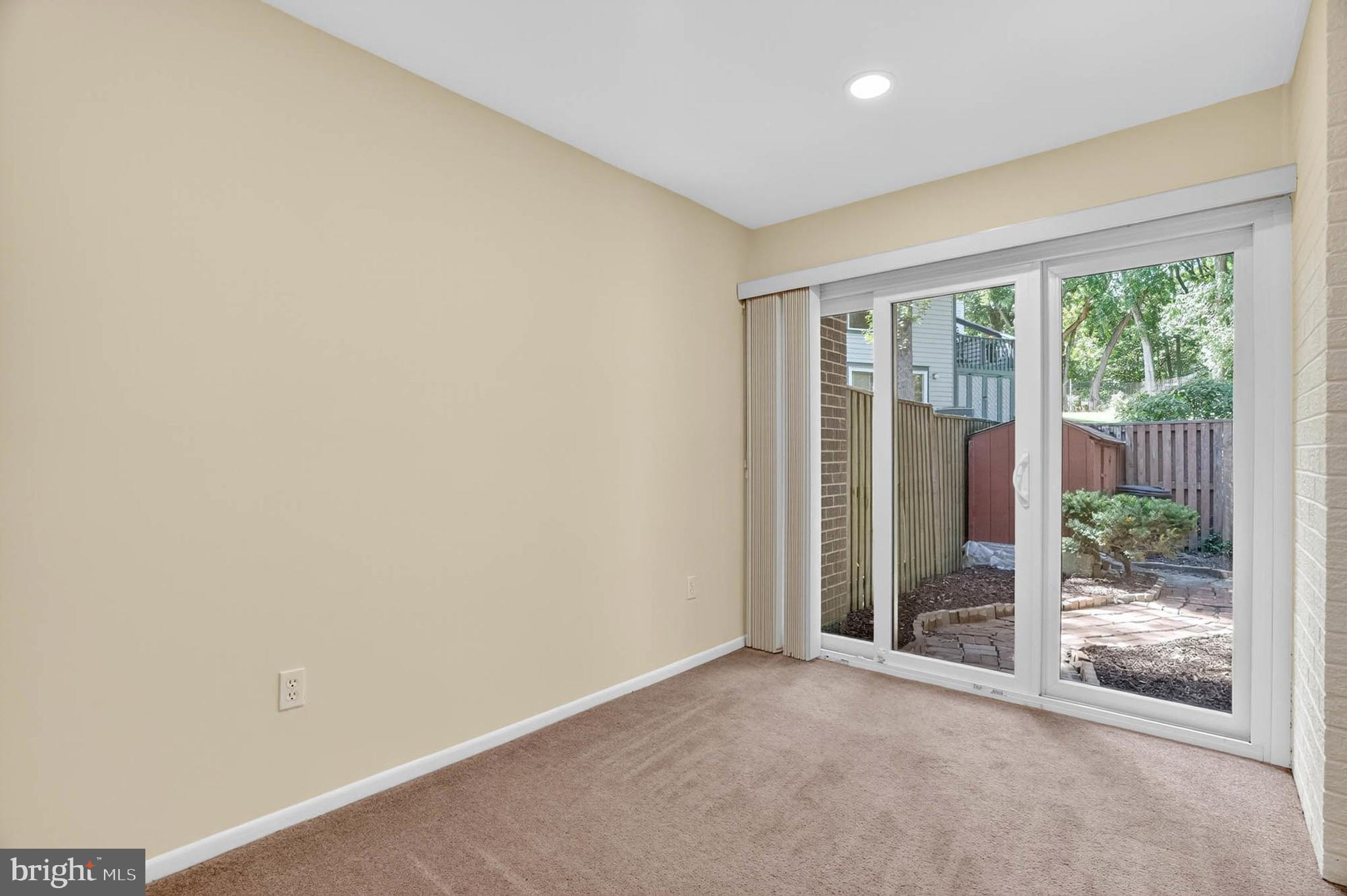 COLUMBIA TOWN CENTER - Residential Lease