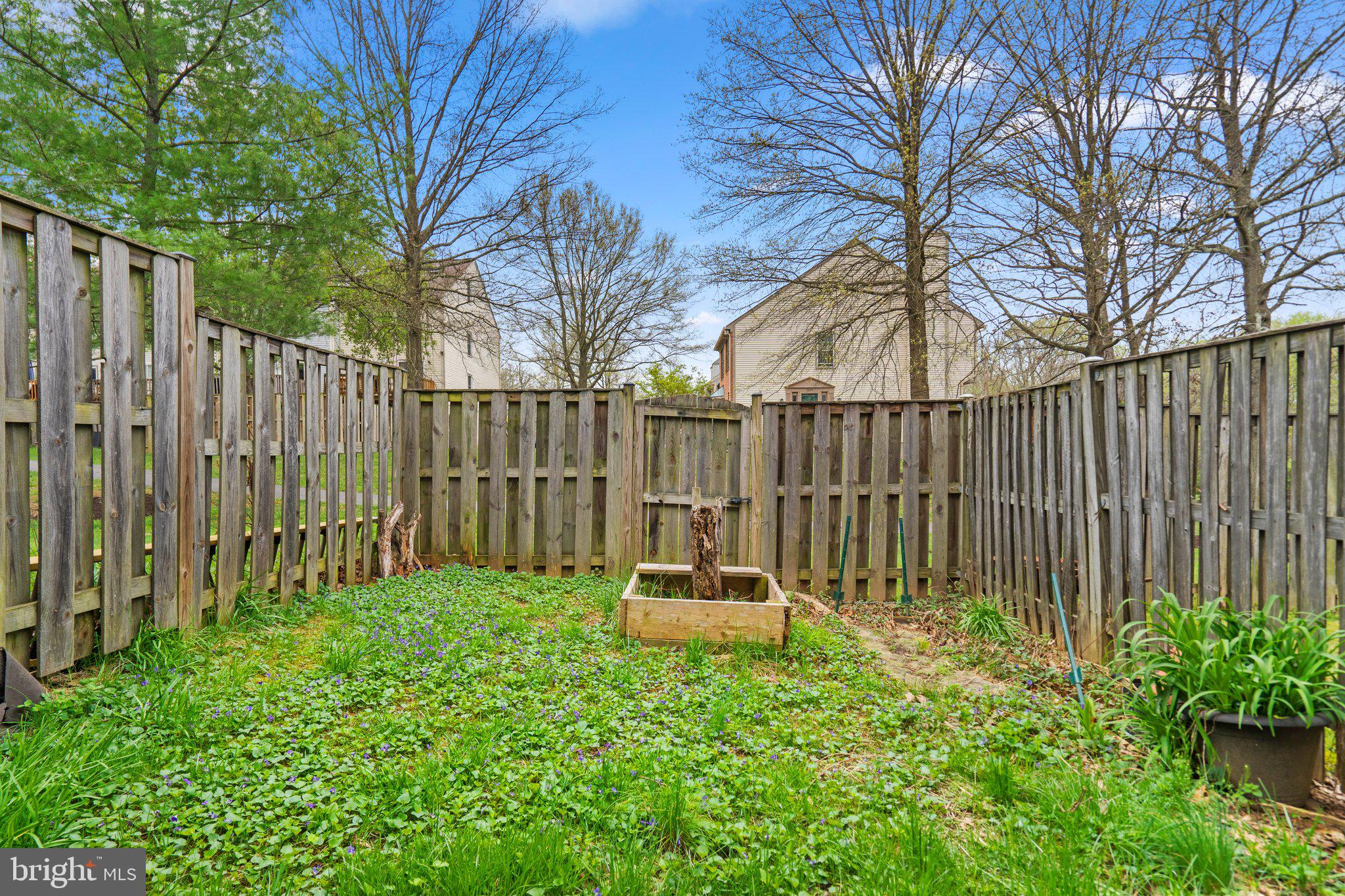 SILVER SPRING CNTRY CLUB - Residential