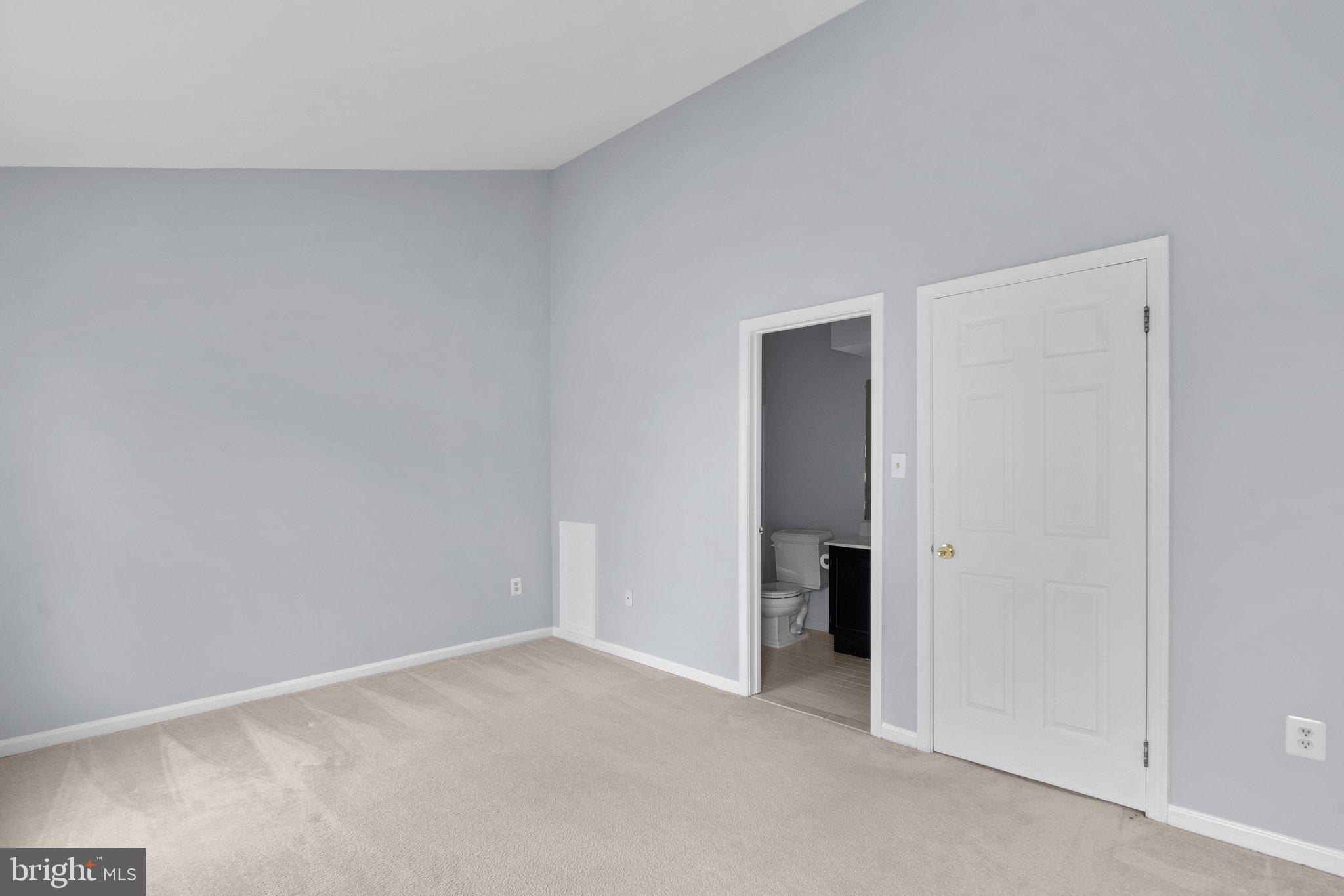 SILVER SPRING CNTRY CLUB - Residential