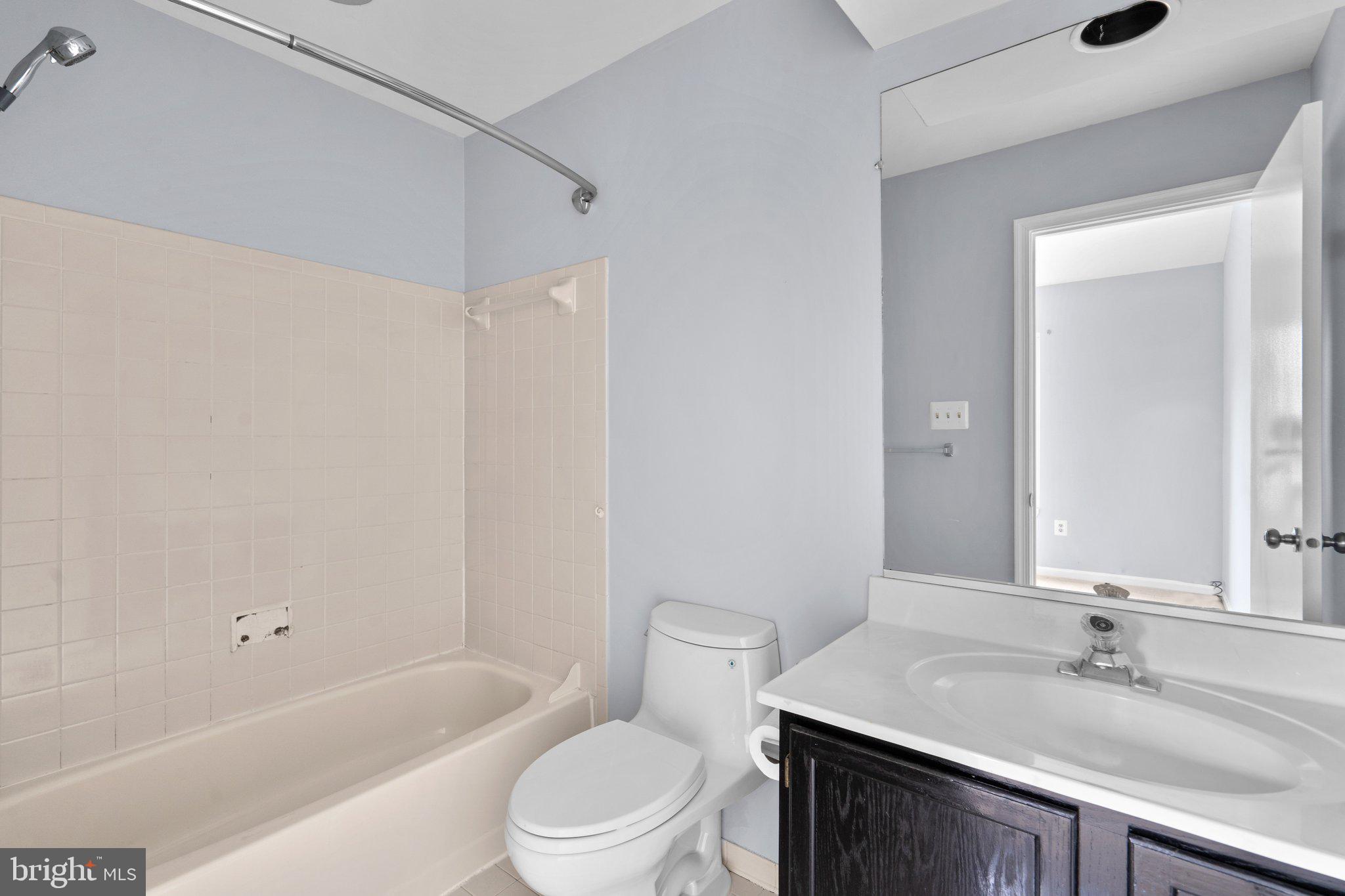 SILVER SPRING CNTRY CLUB - Residential