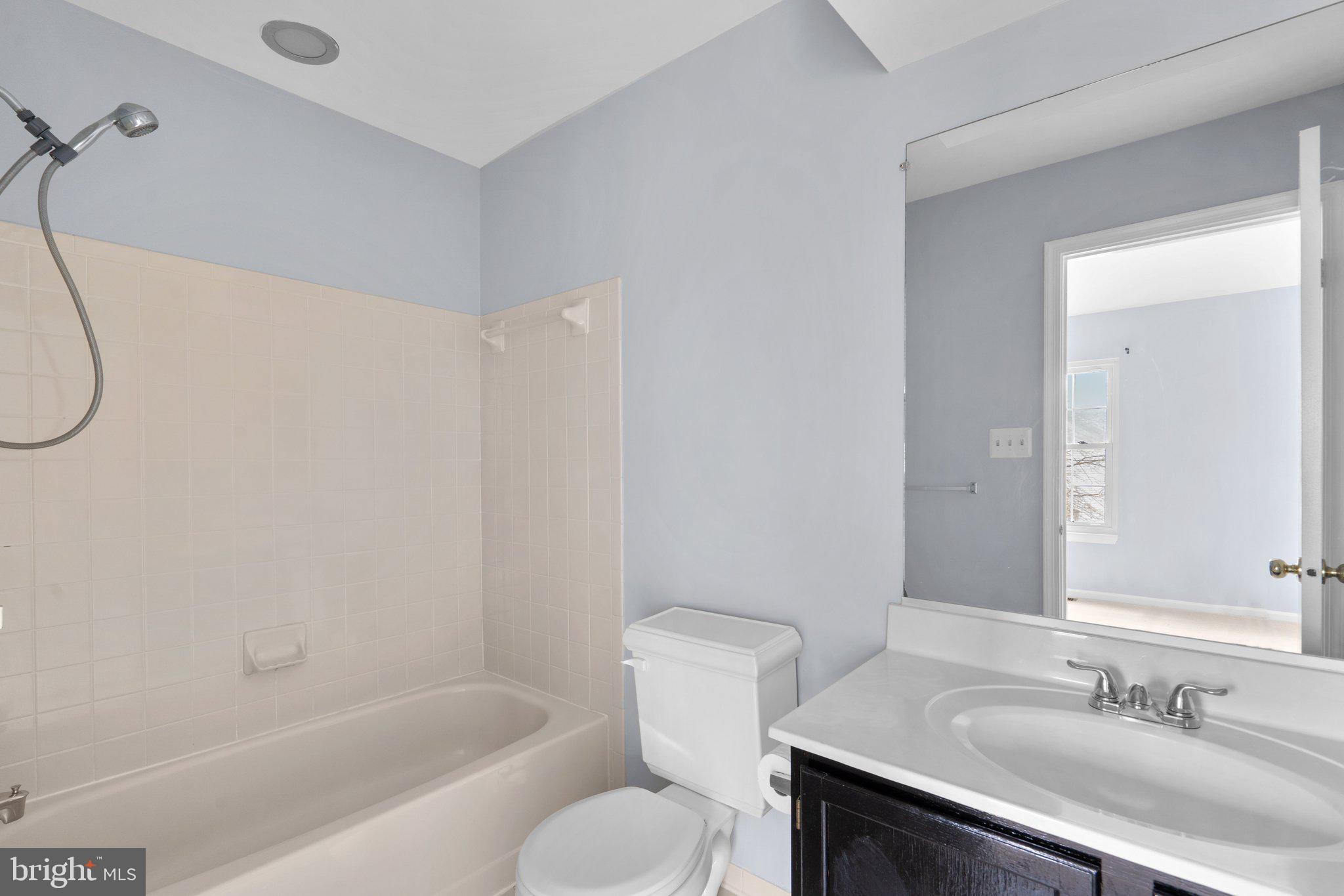 SILVER SPRING CNTRY CLUB - Residential