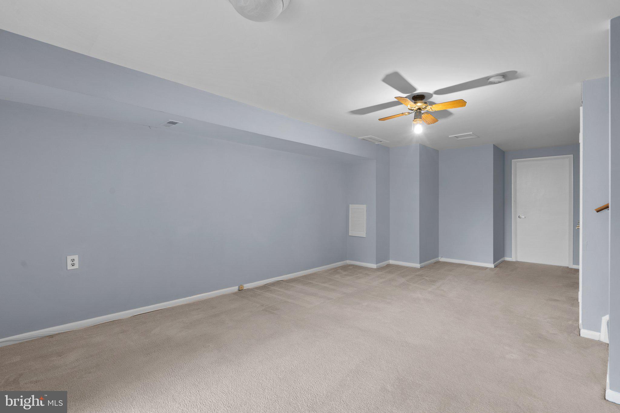 SILVER SPRING CNTRY CLUB - Residential