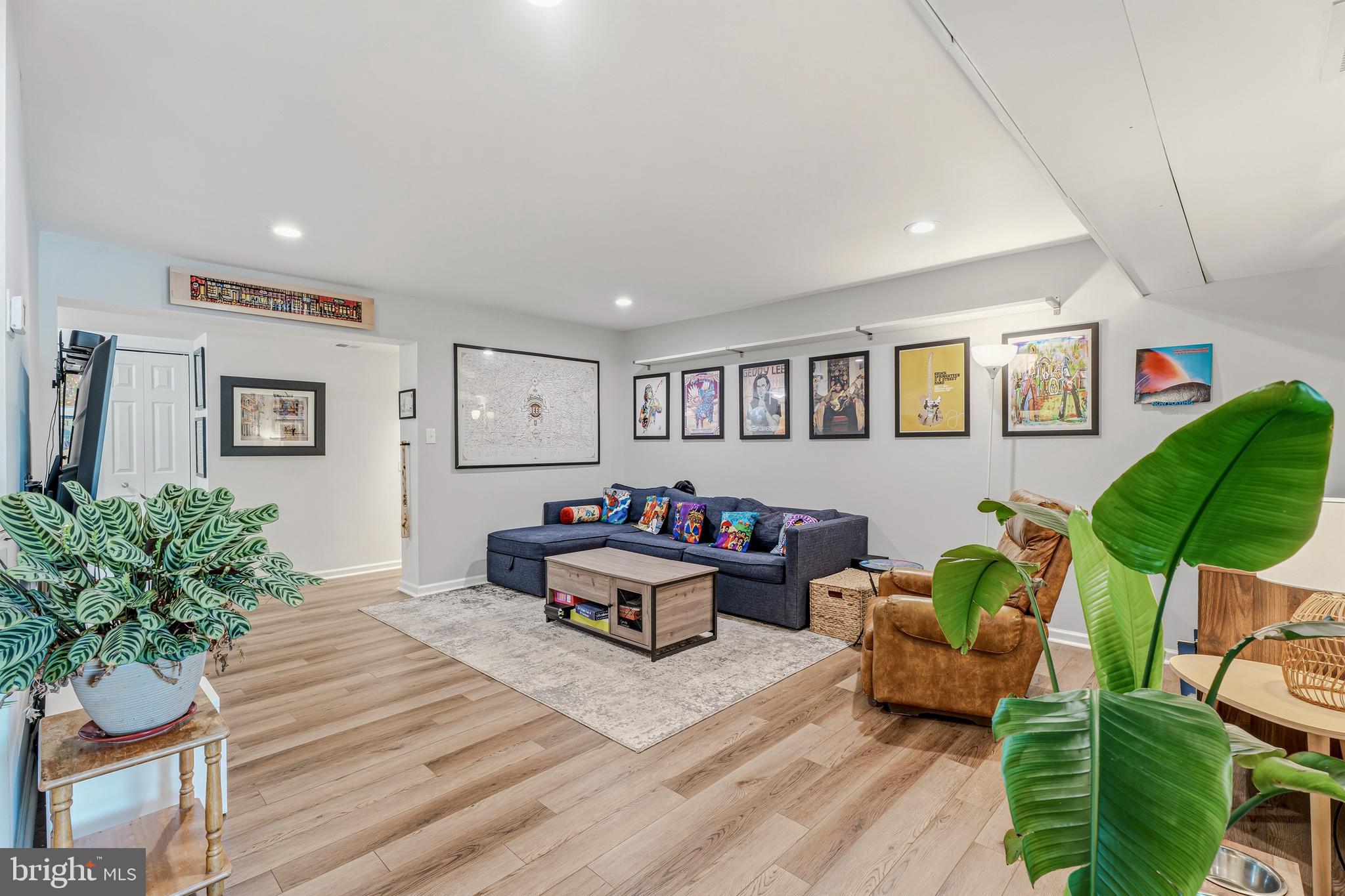 PIKESVILLE - Residential