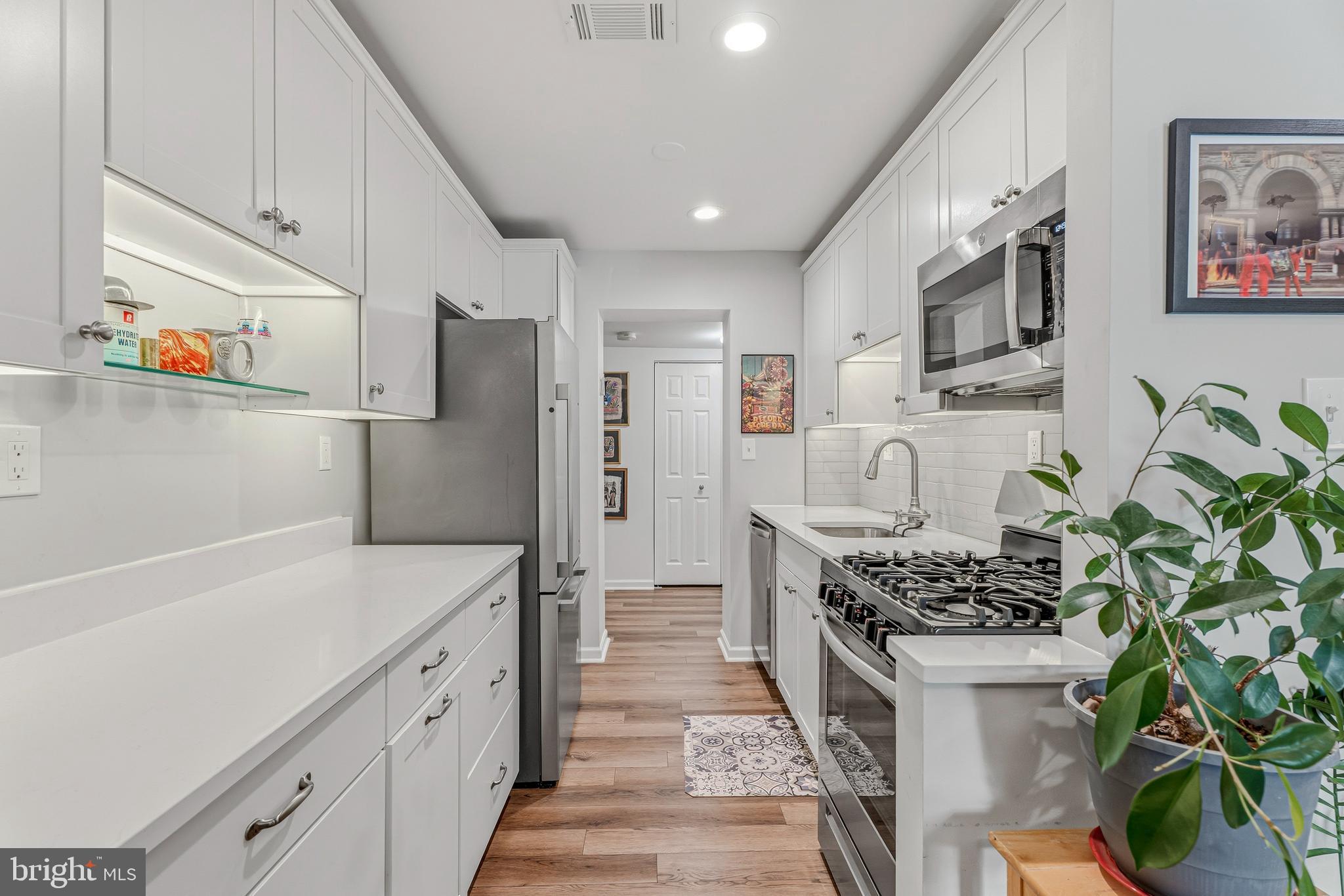 PIKESVILLE - Residential