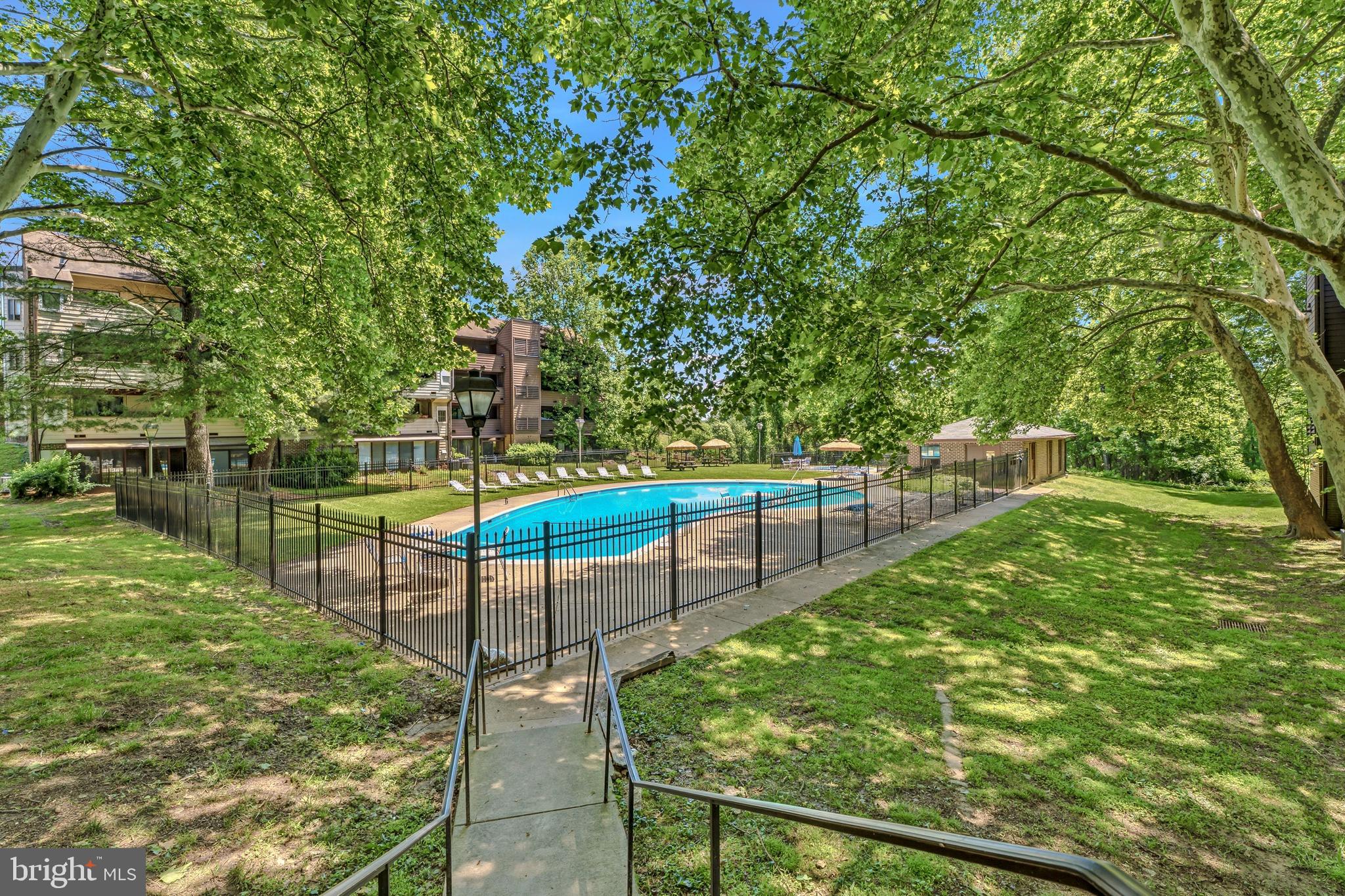 PIKESVILLE - Residential