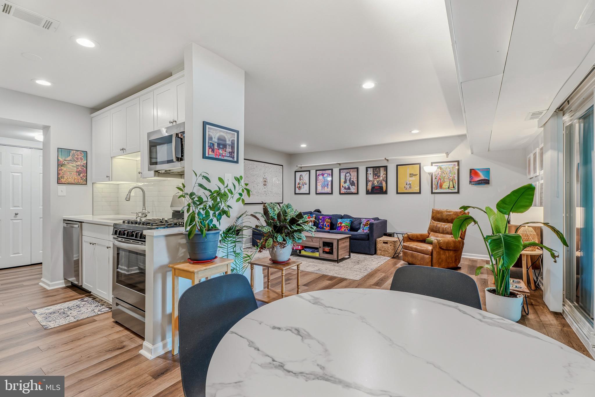 PIKESVILLE - Residential