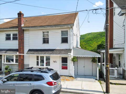 Townhouse For Sale - 413 South Avenue<br/> JIM THORPE, PA 18229