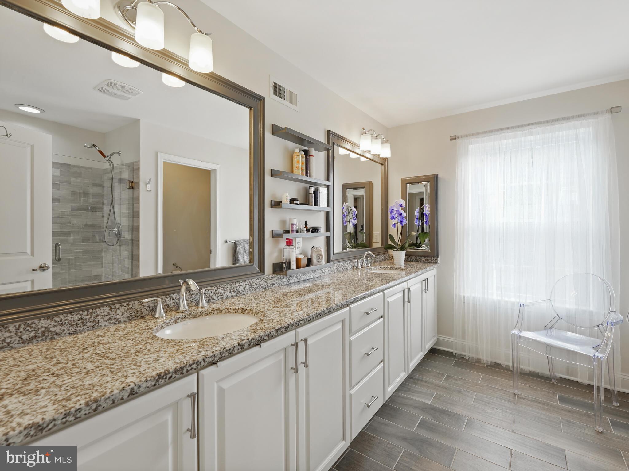 SPRING OAK - Residential