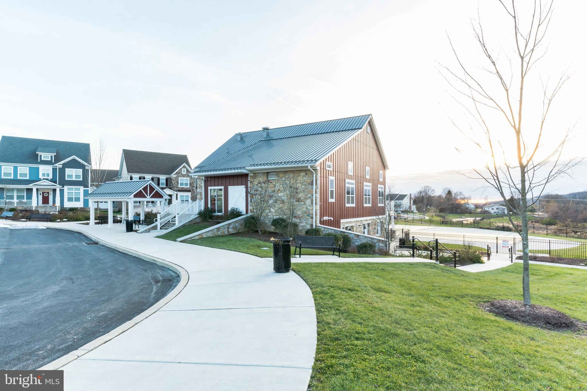 SPRING OAK - Residential