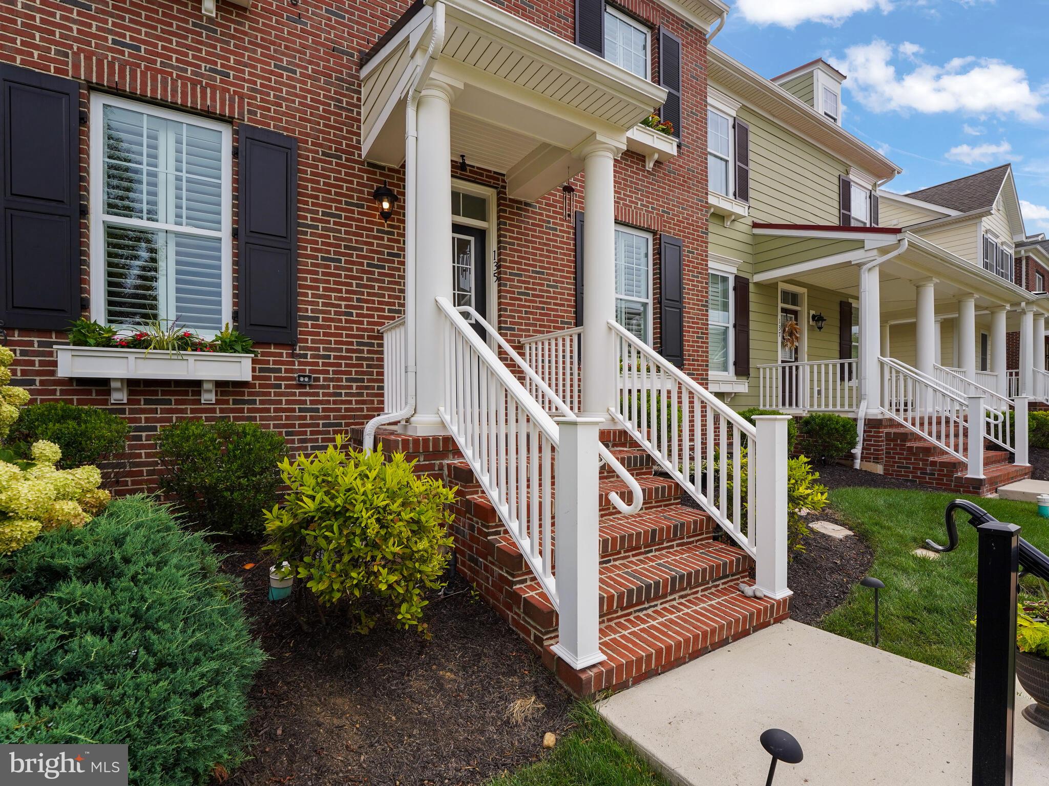 SPRING OAK - Residential
